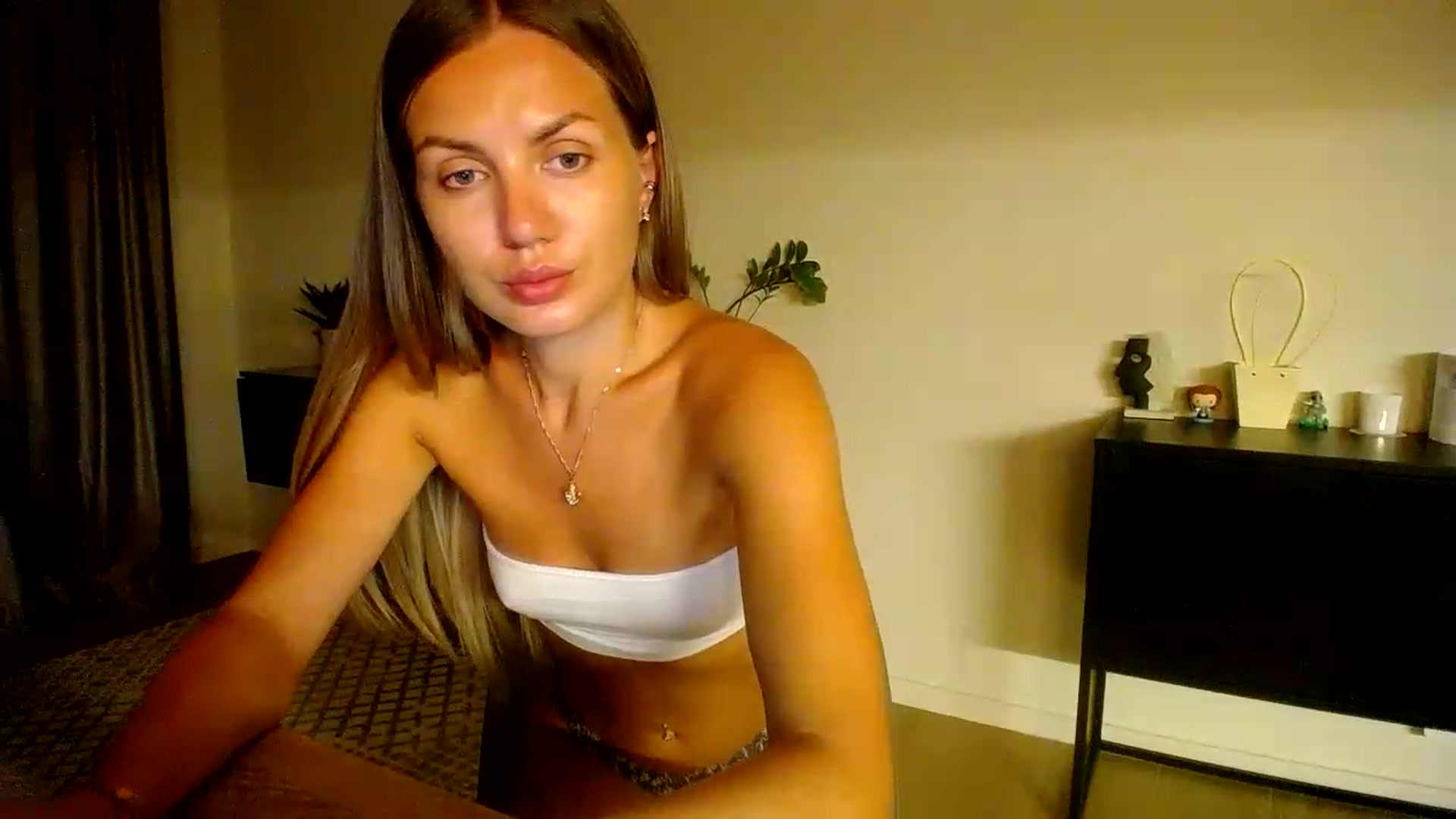 Gallery image thumbnail from Happy_Insight's myfreecams stream on, 07/18/2026, 20:48 image 16 of 20