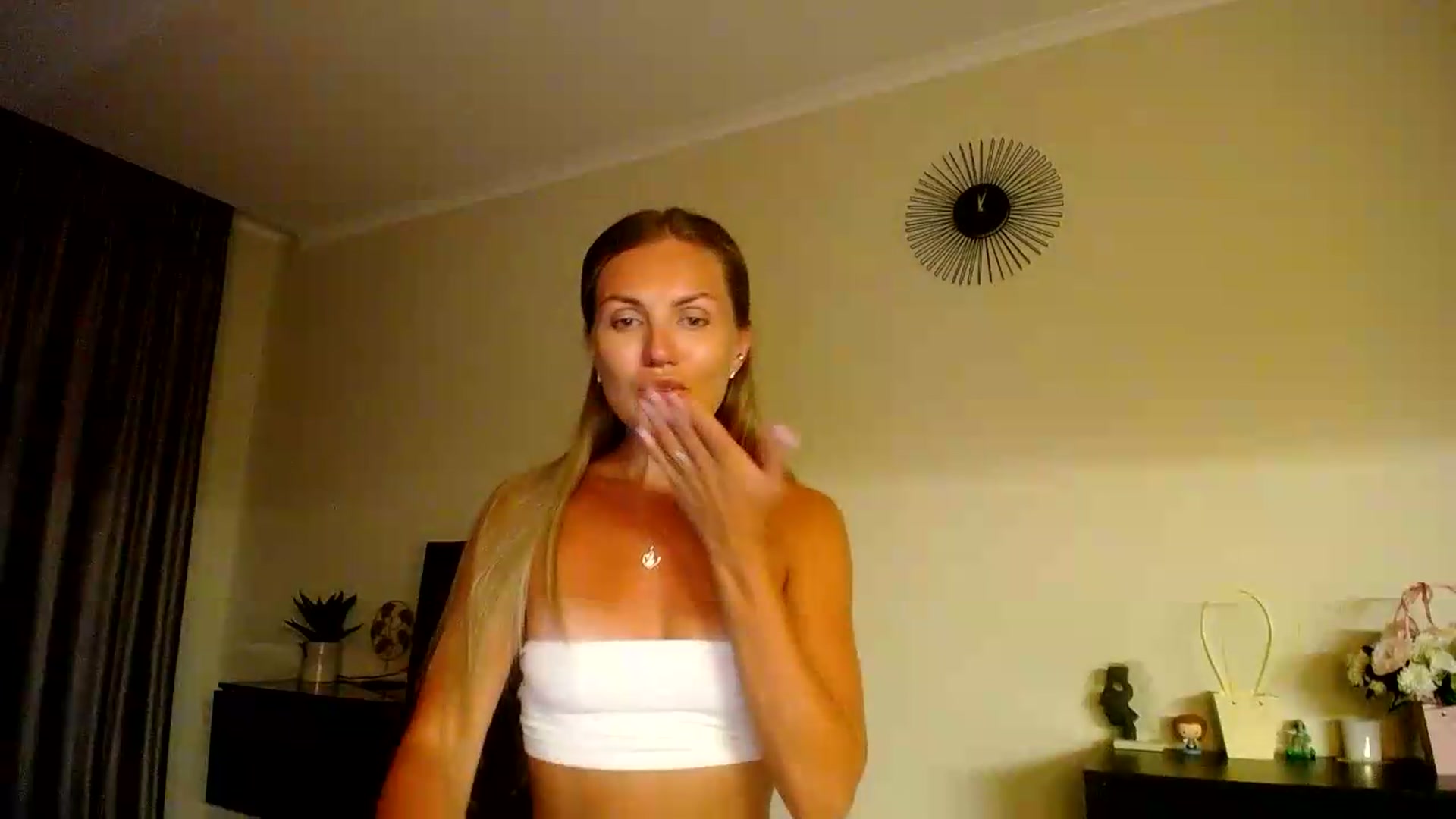 Gallery image thumbnail from Happy_Insight's myfreecams stream on, 07/21/2026, 21:52 image 3 of 20