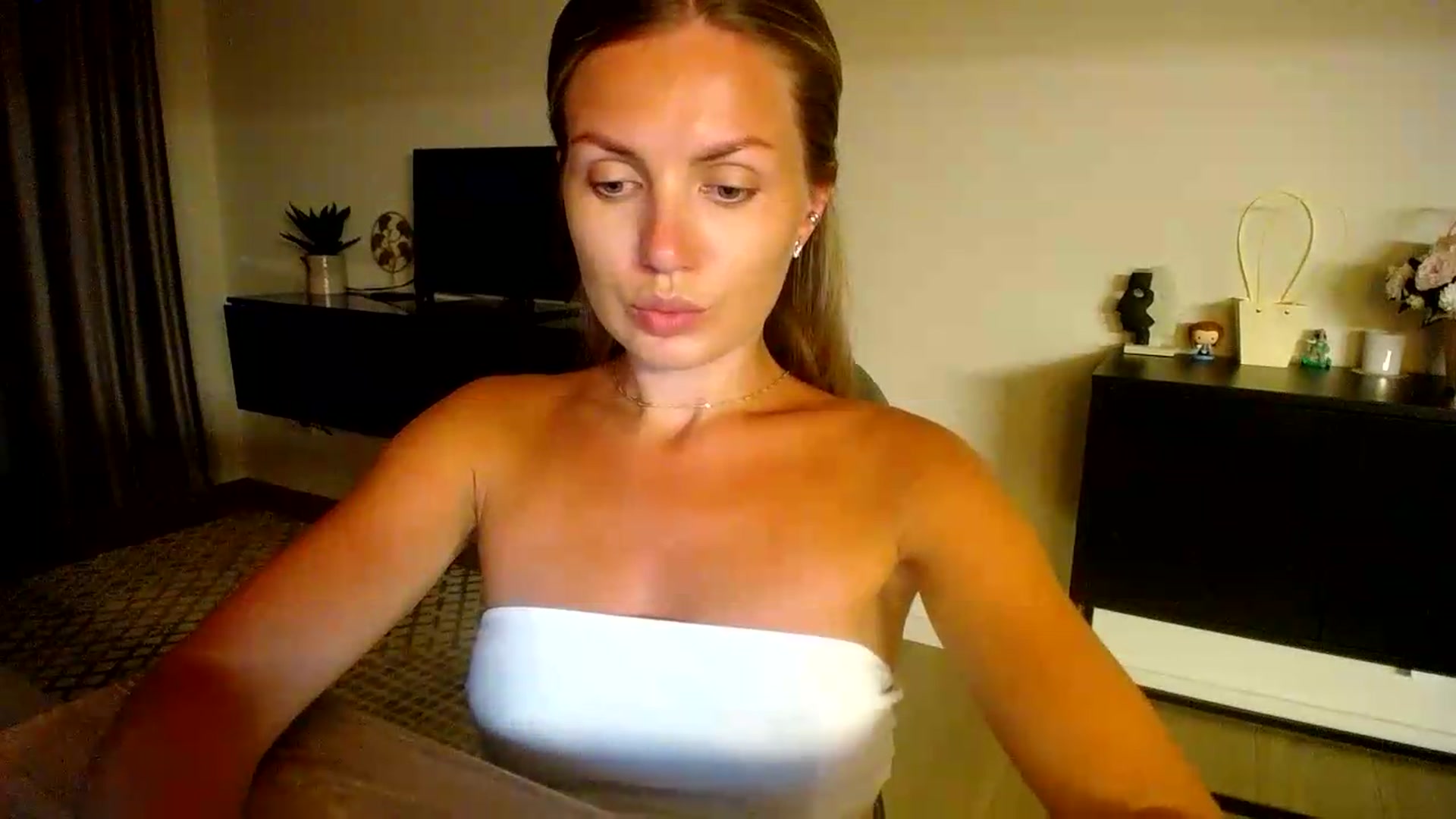 Gallery image thumbnail from Happy_Insight's myfreecams stream on, 07/21/2026, 21:52 image 7 of 20