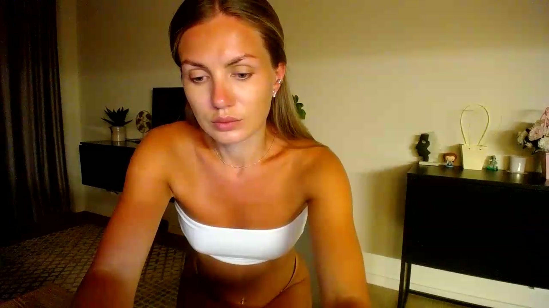 Gallery image thumbnail from Happy_Insight's myfreecams stream on, 07/21/2026, 21:52 image 14 of 20