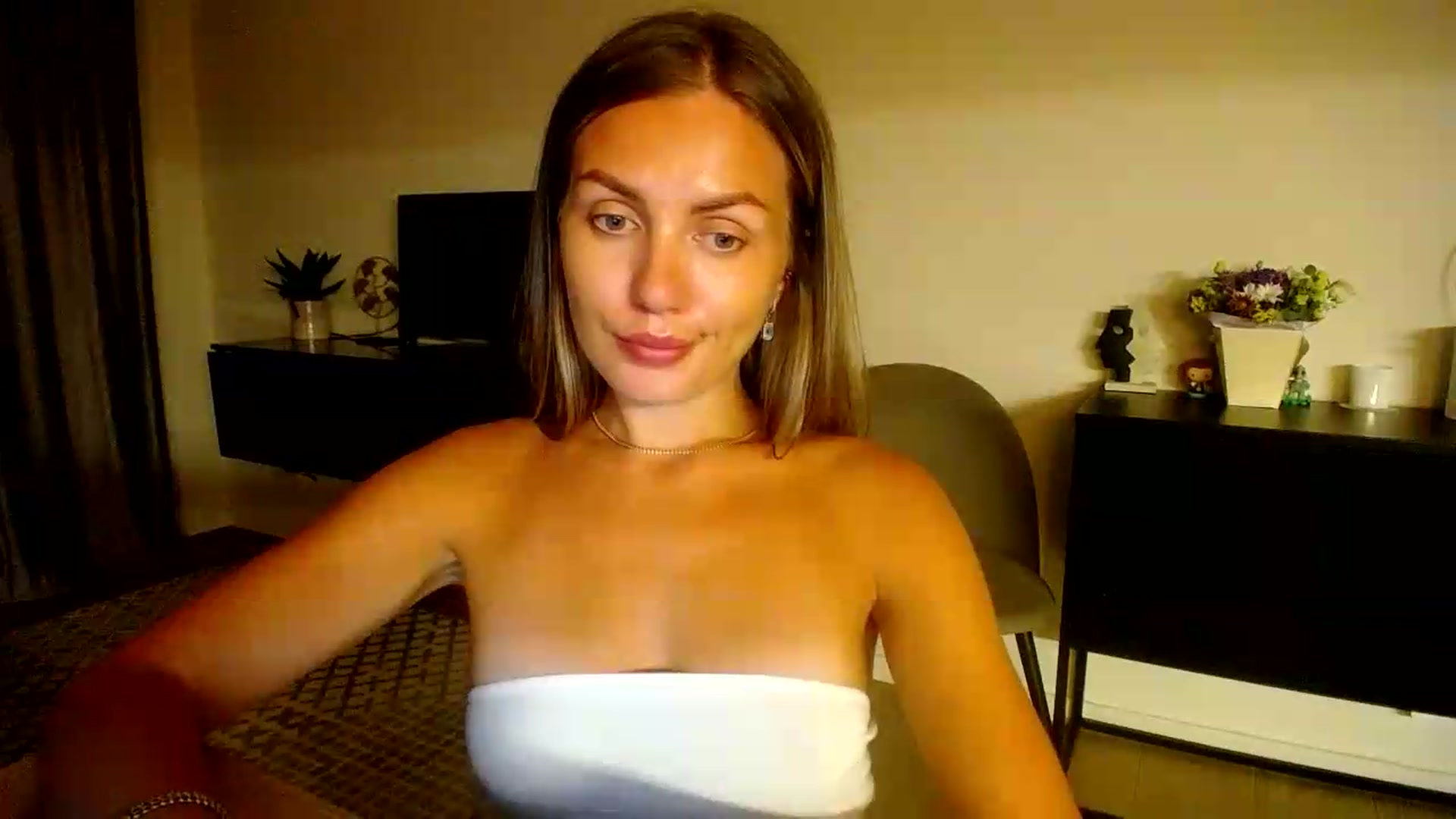Gallery image thumbnail from Happy_Insight's myfreecams stream on, 07/27/2026, 22:07 image 20 of 20