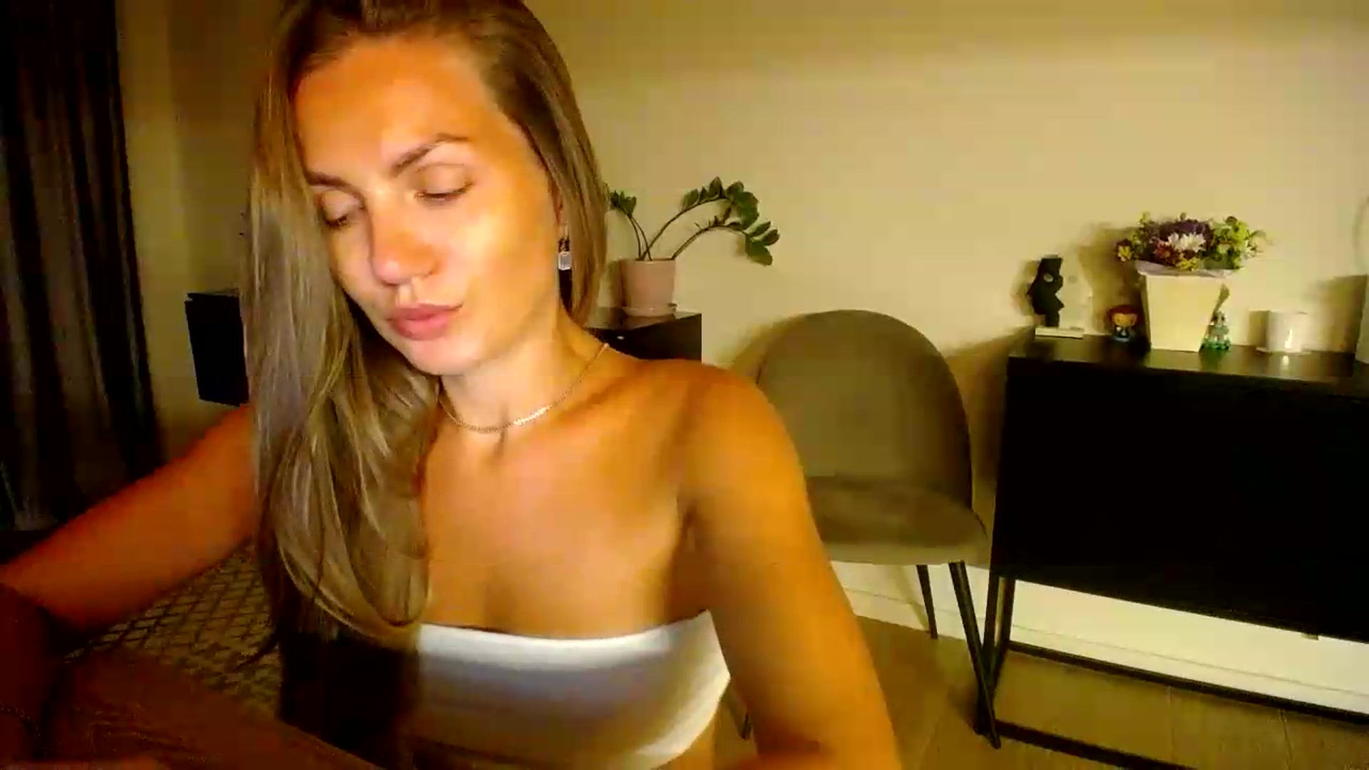 Gallery image thumbnail from Happy_Insight's myfreecams stream on, 07/27/2026, 22:07 image 7 of 20