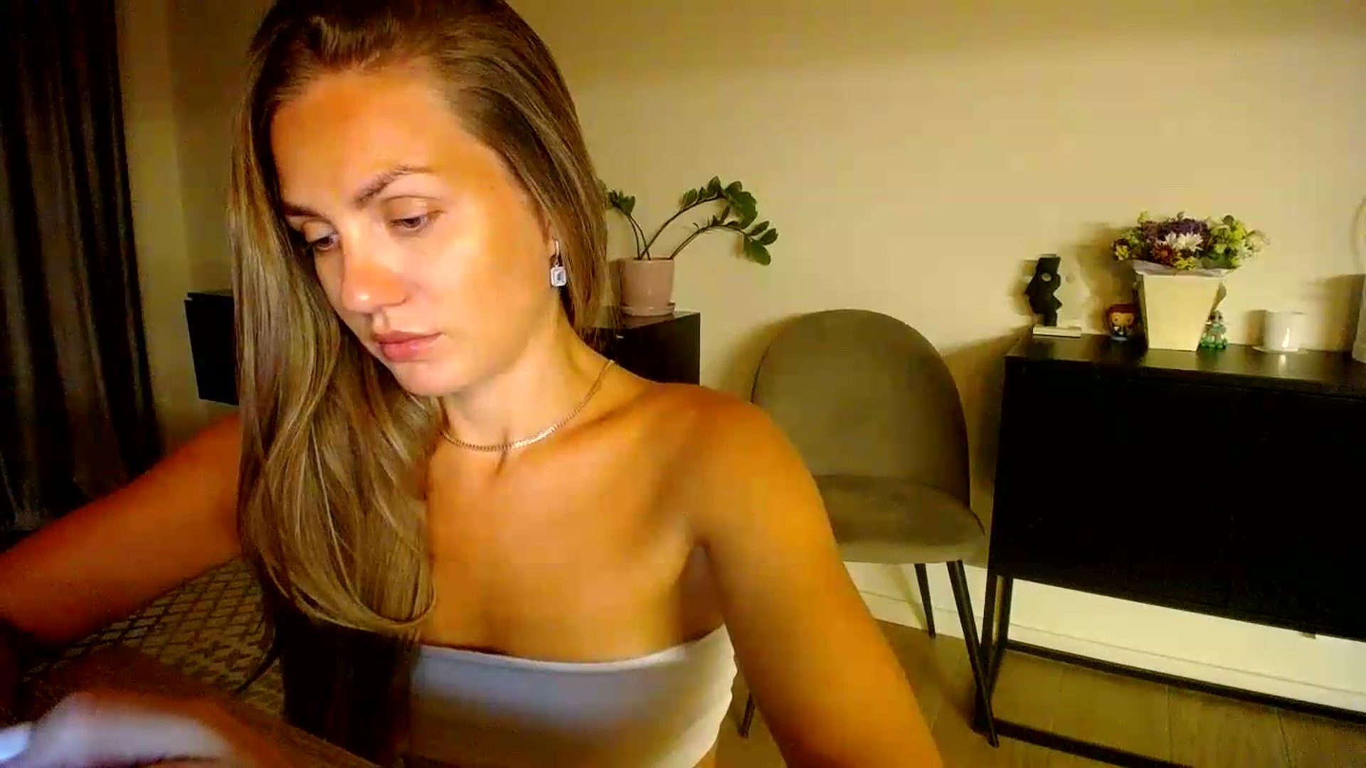 Gallery image thumbnail from Happy_Insight's myfreecams stream on, 07/27/2026, 22:07 image 6 of 20
