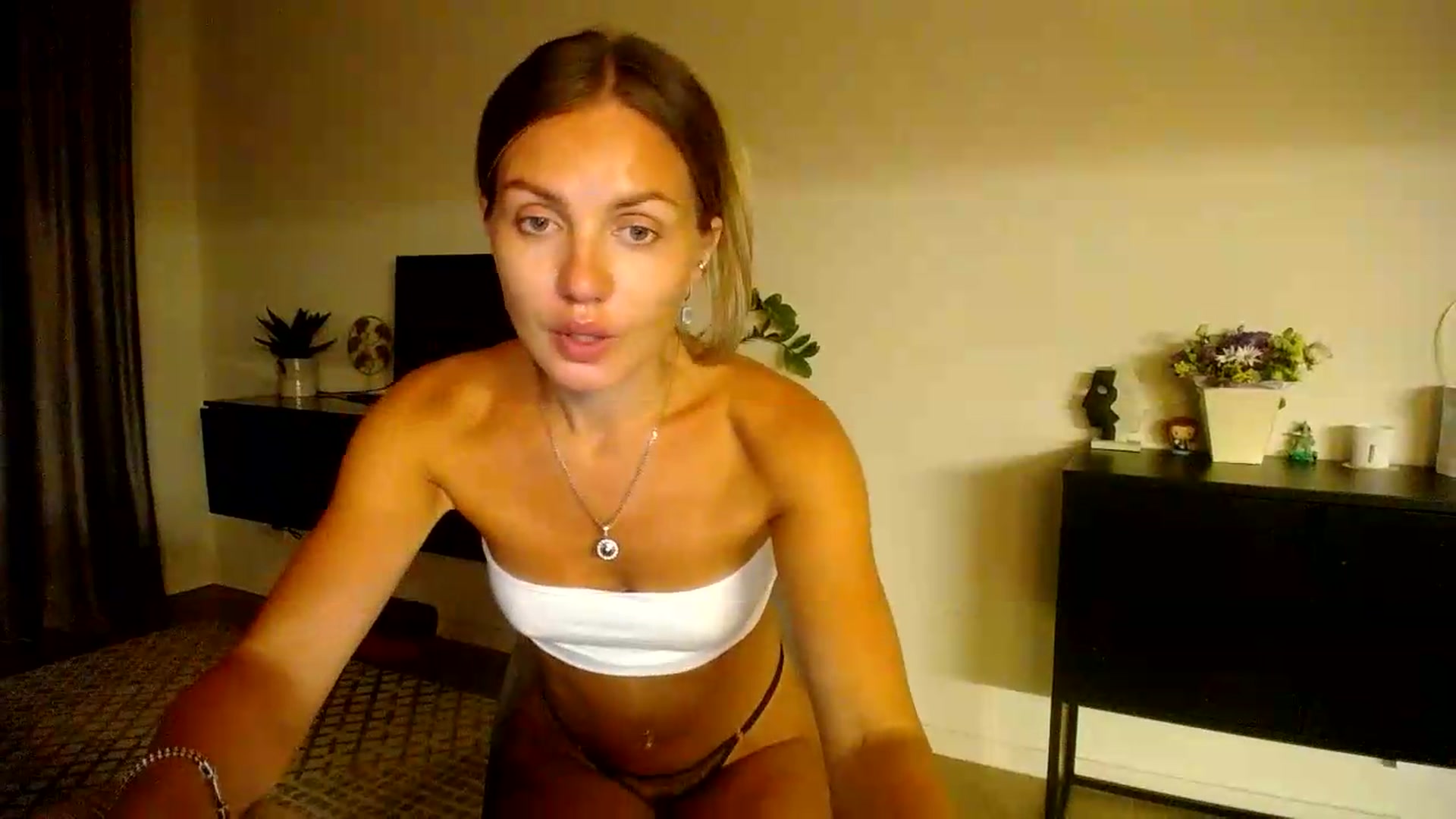 Gallery image thumbnail from Happy_Insight's myfreecams stream on, 07/31/2026, 22:06 image 15 of 20