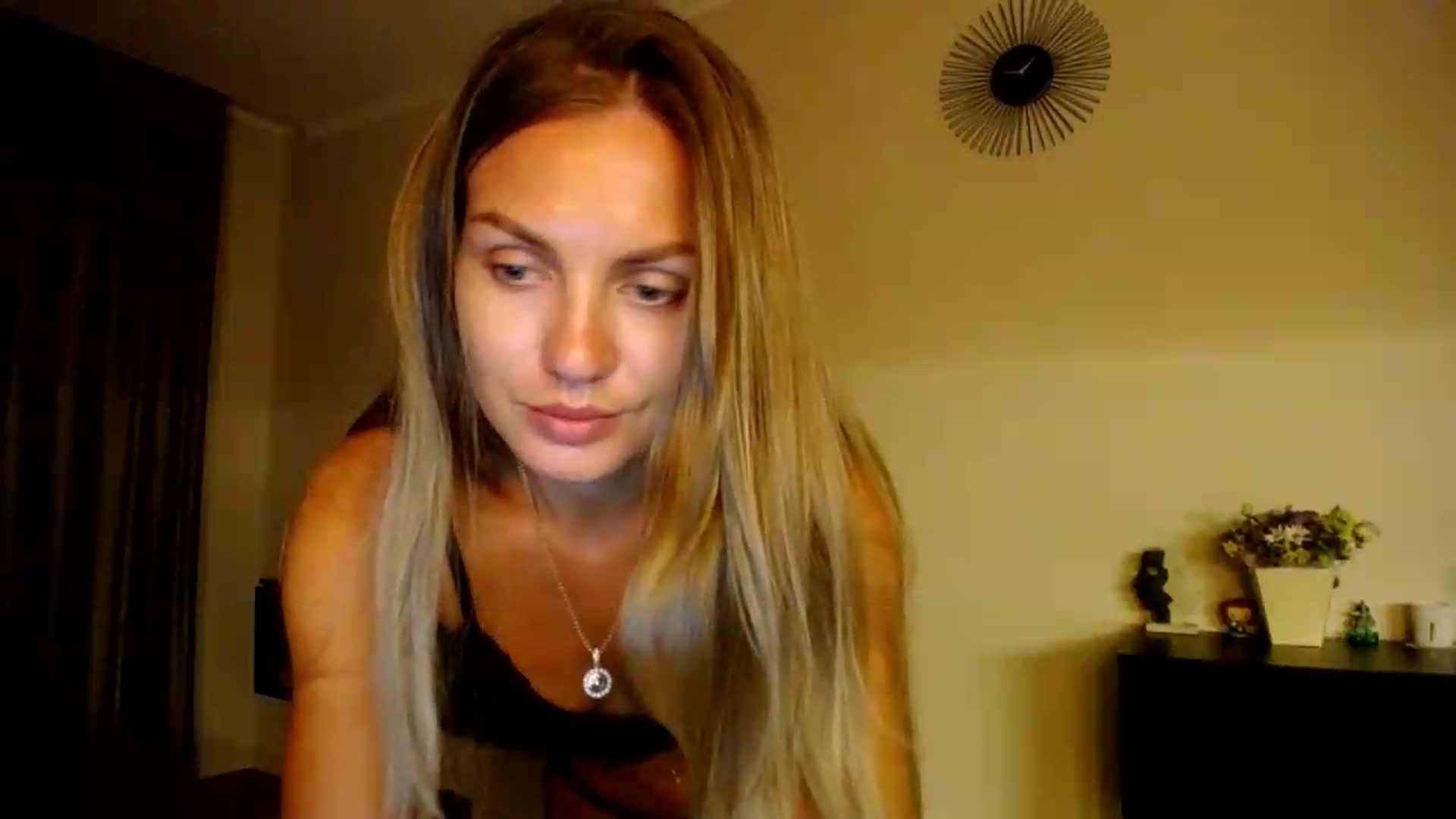 Gallery image thumbnail from Happy_Insight's myfreecams stream on, 08/01/2026, 22:53 image 11 of 20