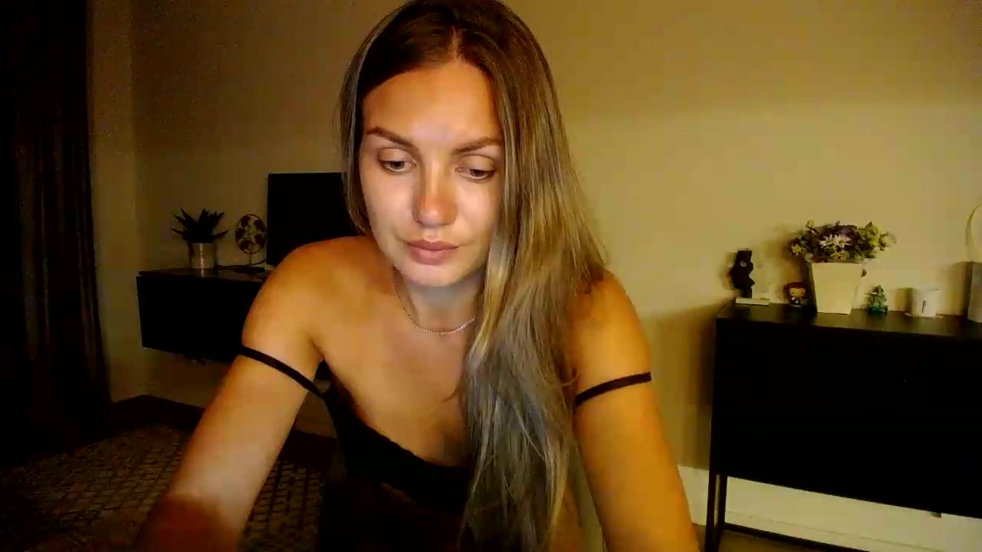 Gallery image thumbnail from Happy_Insight's myfreecams stream on, 08/01/2026, 23:20 image 20 of 20