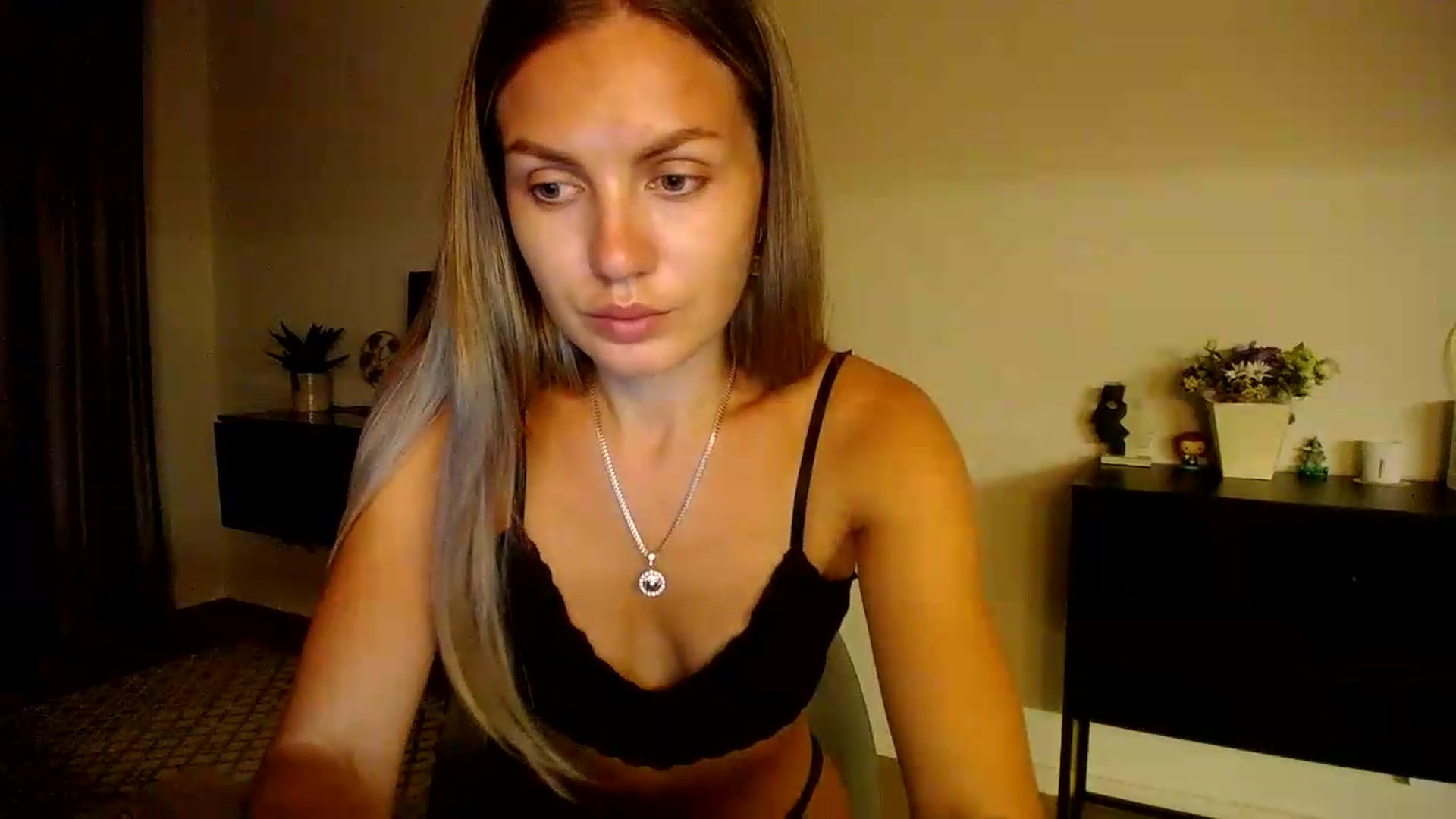 Gallery image thumbnail from Happy_Insight's myfreecams stream on, 08/01/2026, 23:20 image 3 of 20