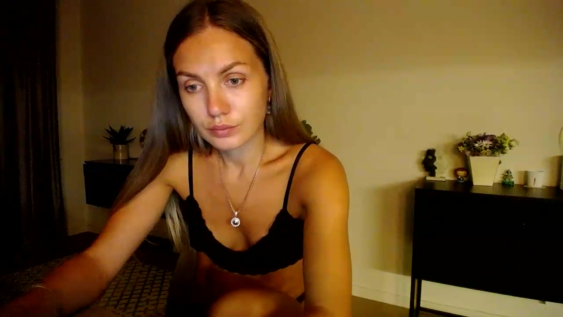 Gallery image thumbnail from Happy_Insight's myfreecams stream on, 08/01/2026, 23:20 image 2 of 20