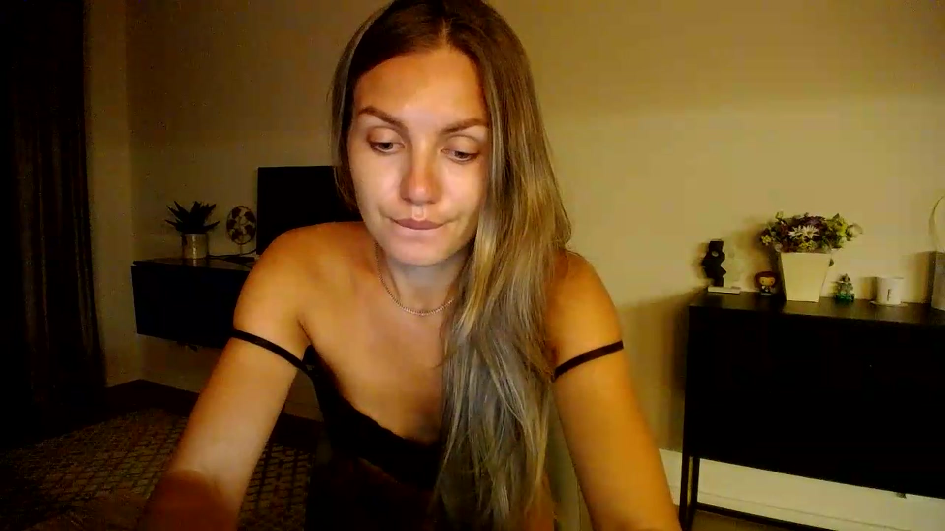 Gallery image thumbnail from Happy_Insight's myfreecams stream on, 08/01/2026, 23:20 image 18 of 20