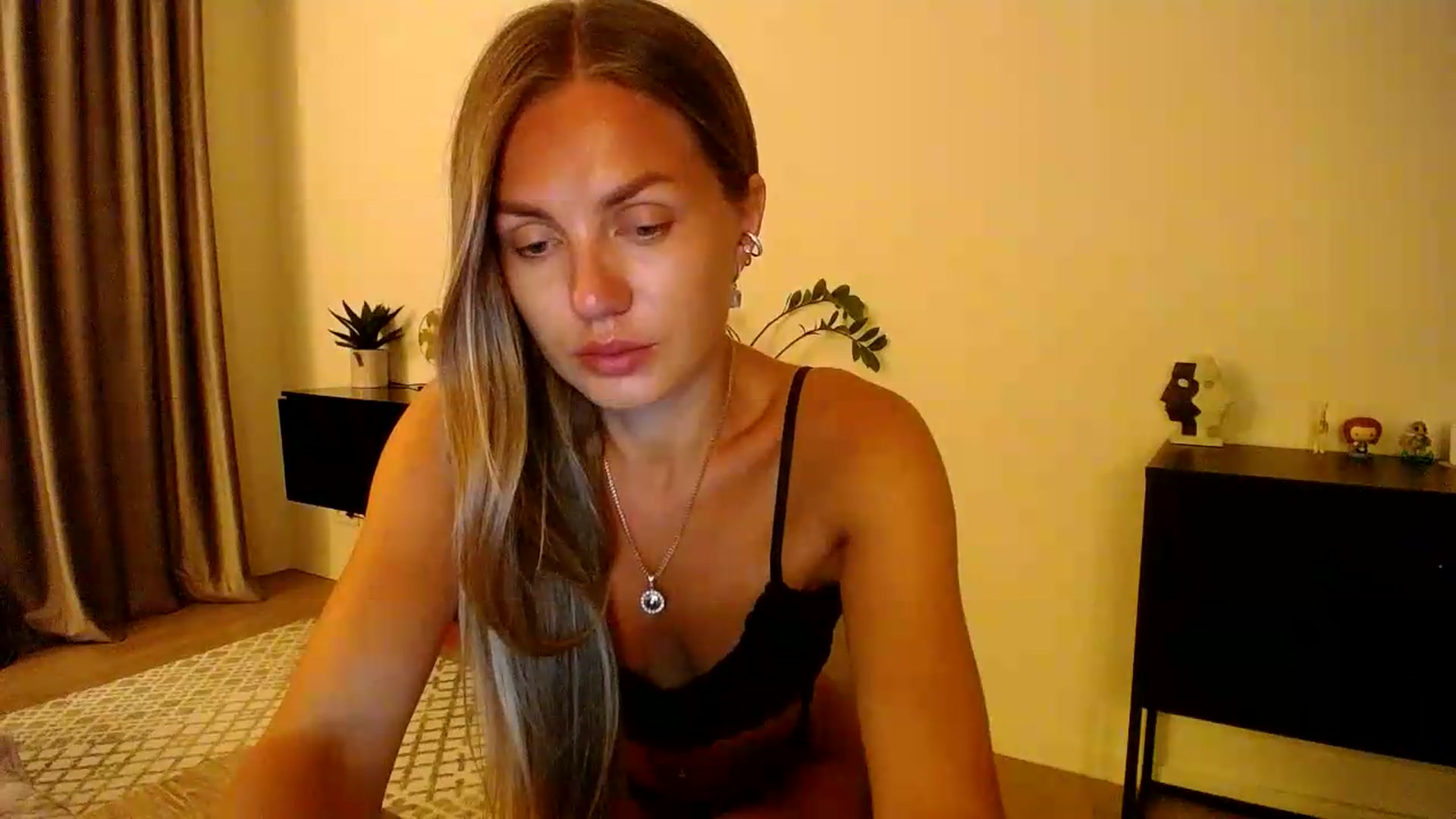 Gallery image thumbnail from Happy_Insight's myfreecams stream on, 08/08/2026, 20:27 image 8 of 20