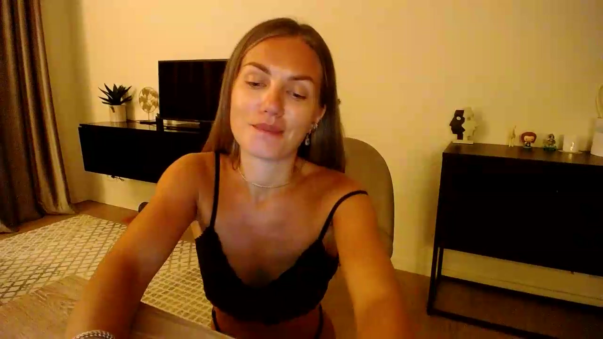 Gallery image thumbnail from Happy_Insight's myfreecams stream on, 08/08/2026, 21:30 image 20 of 20