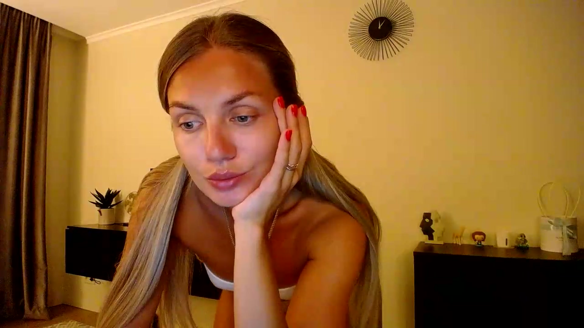 Gallery image thumbnail from Happy_Insight's myfreecams stream on, 08/11/2026, 21:29 image 9 of 20