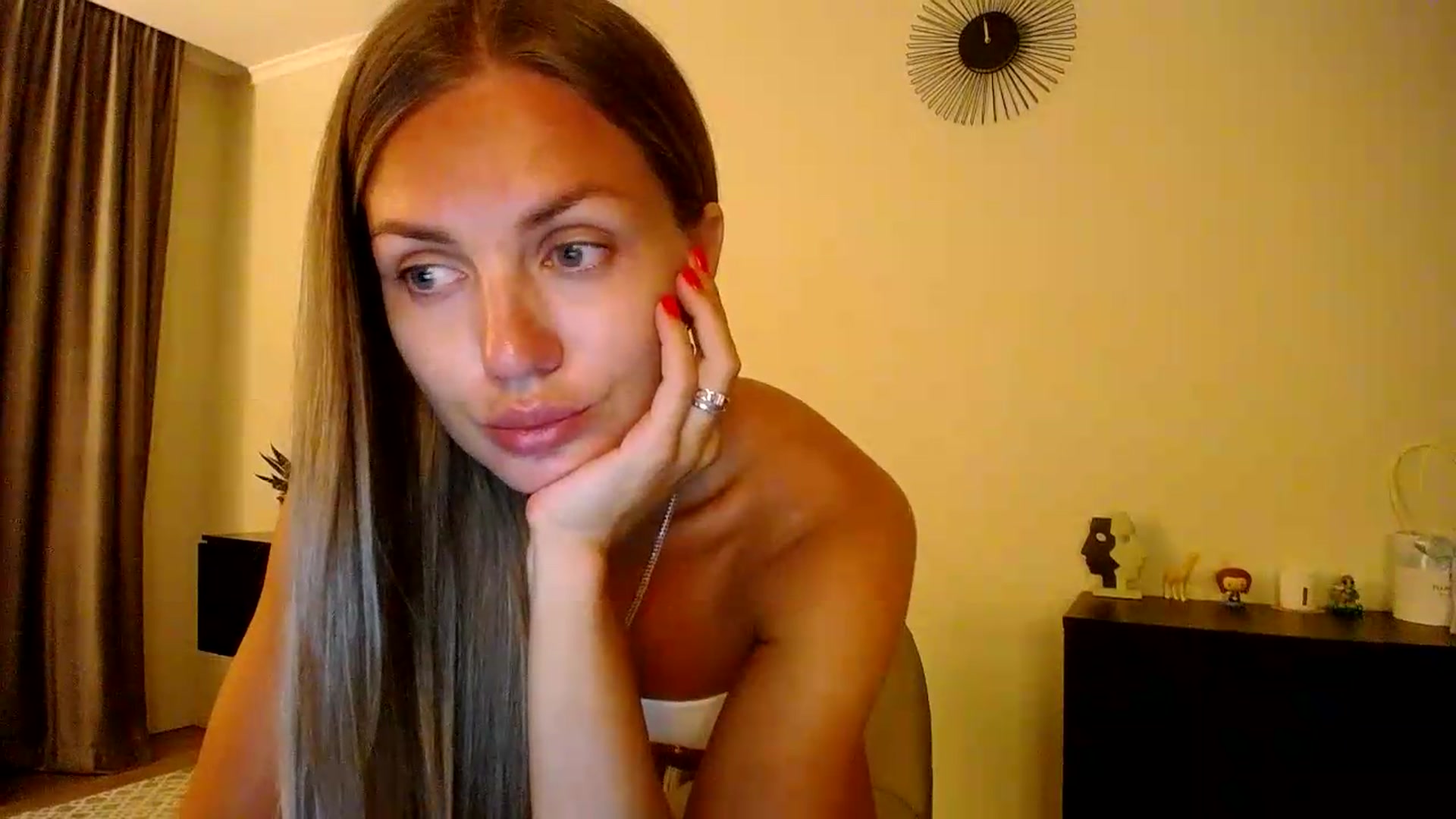 Gallery image thumbnail from Happy_Insight's myfreecams stream on, 08/14/2026, 21:05 image 16 of 20