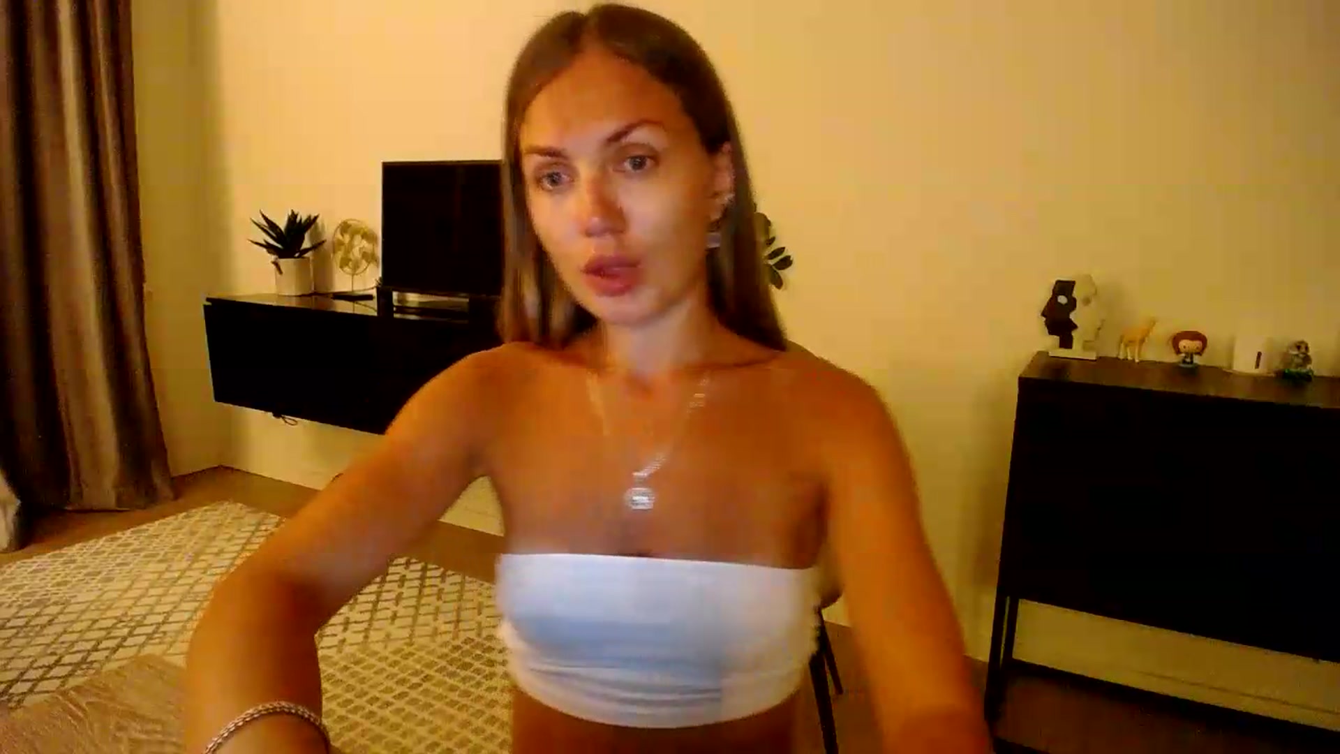 Gallery image thumbnail from Happy_Insight's myfreecams stream on, 08/14/2026, 21:52 image 19 of 20