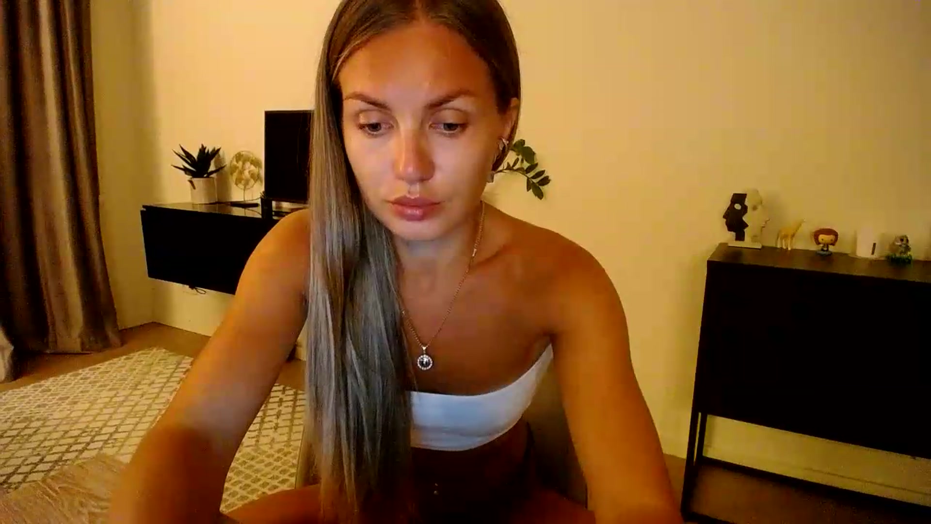Gallery image thumbnail from Happy_Insight's myfreecams stream on, 08/14/2026, 21:52 image 13 of 20