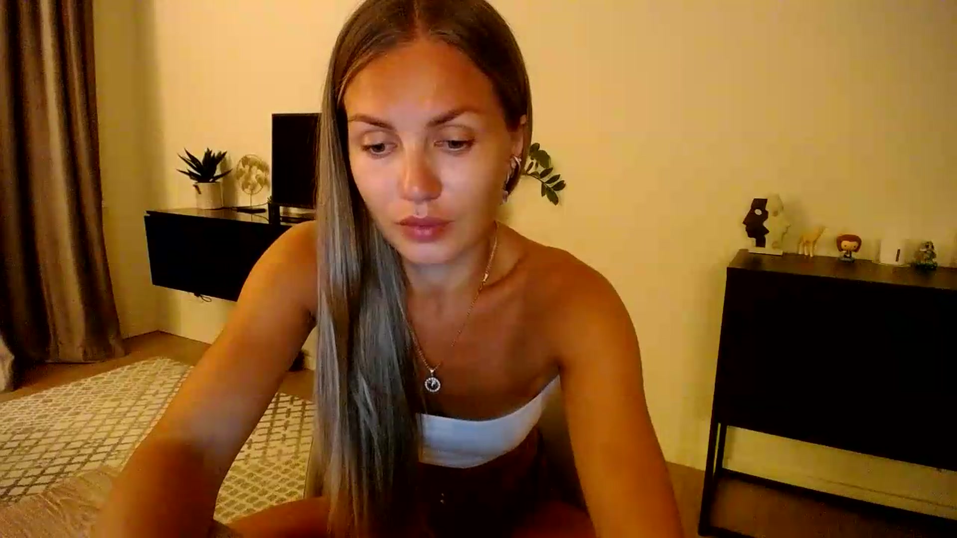 Gallery image thumbnail from Happy_Insight's myfreecams stream on, 08/14/2026, 21:52 image 14 of 20