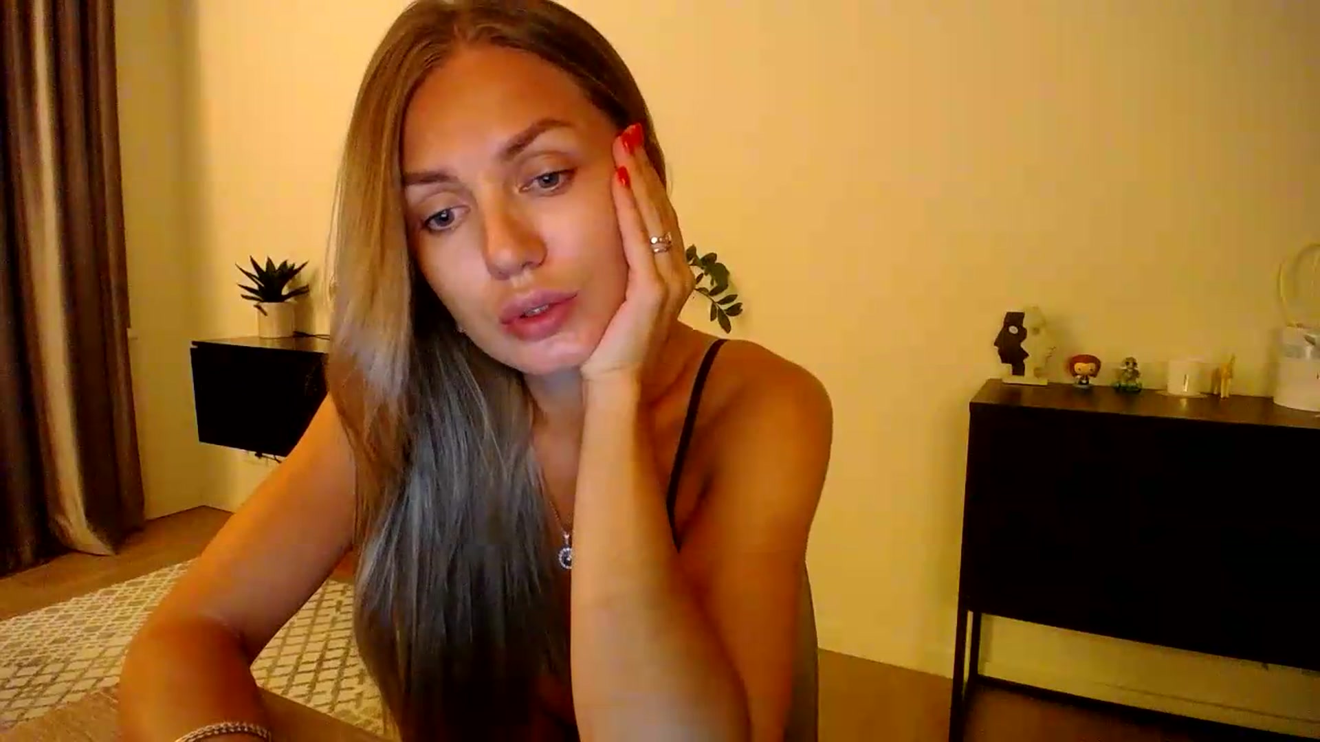 Gallery image thumbnail from Happy_Insight's myfreecams stream on, 08/18/2026, 20:43 image 7 of 20