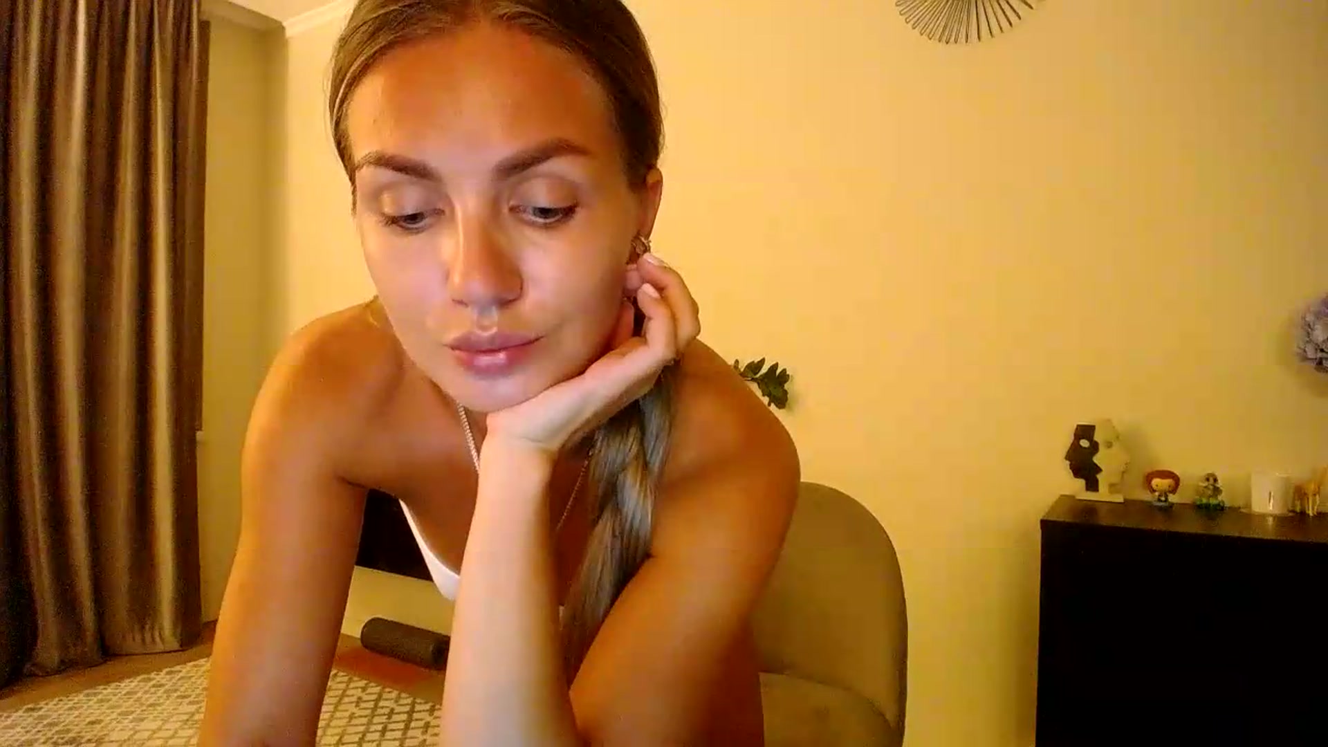 Gallery image thumbnail from Happy_Insight's myfreecams stream on, 08/21/2026, 21:14 image 10 of 20