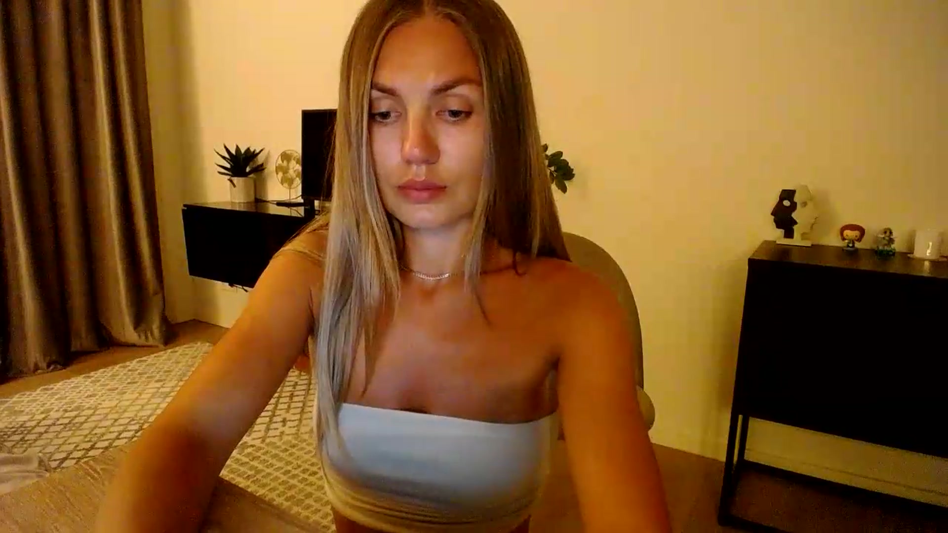 Gallery image thumbnail from Happy_Insight's myfreecams stream on, 08/24/2026, 22:57 image 10 of 20