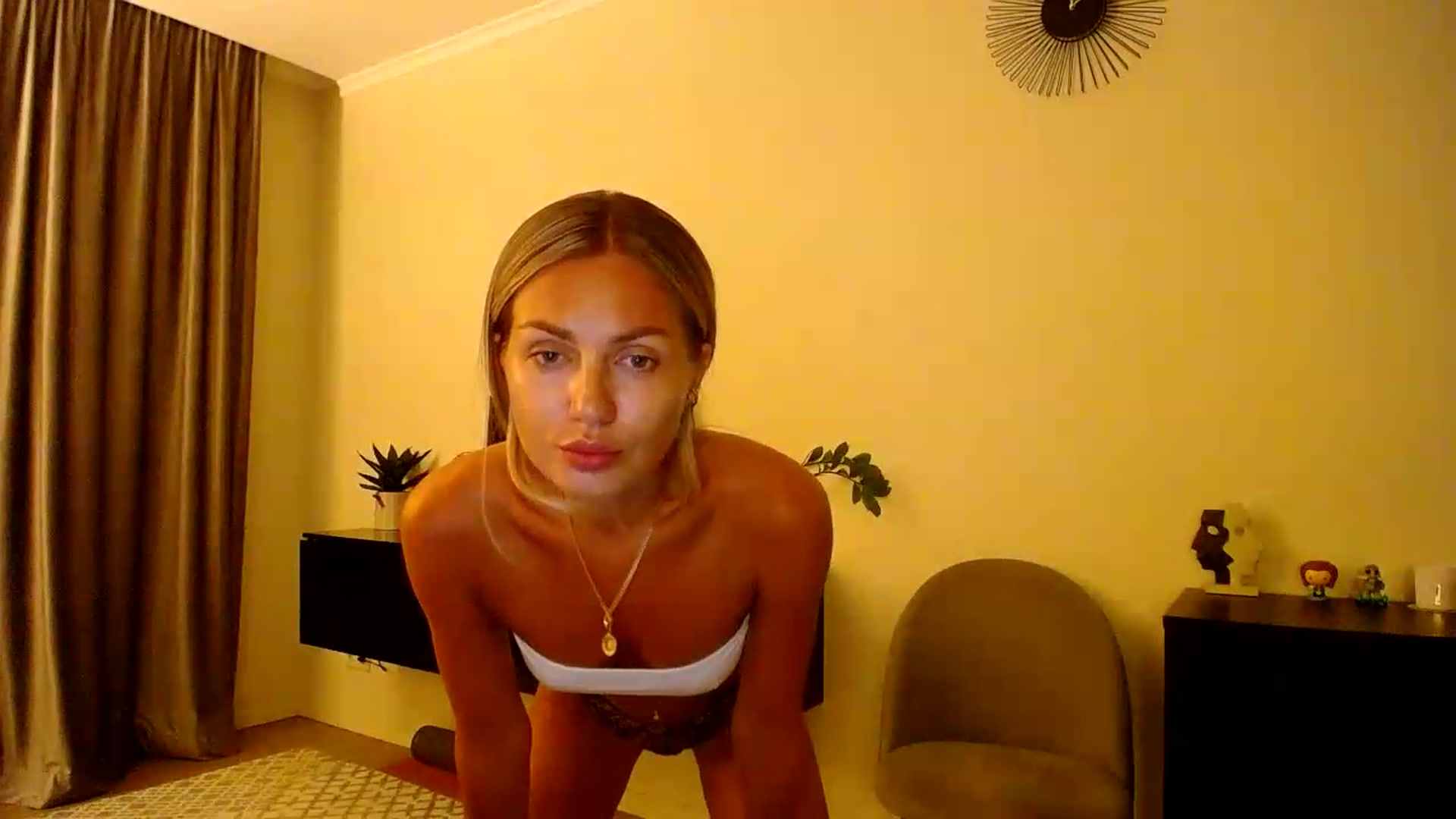 Gallery image thumbnail from Happy_Insight's myfreecams stream on, 08/30/2026, 21:11 image 19 of 20