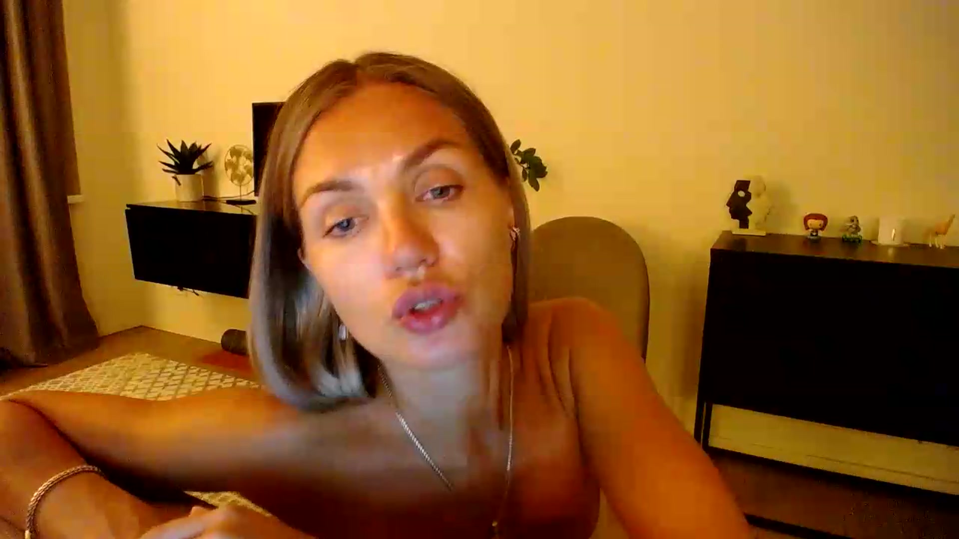 Gallery image thumbnail from Happy_Insight's myfreecams stream on, 09/01/2026, 22:59 image 13 of 20