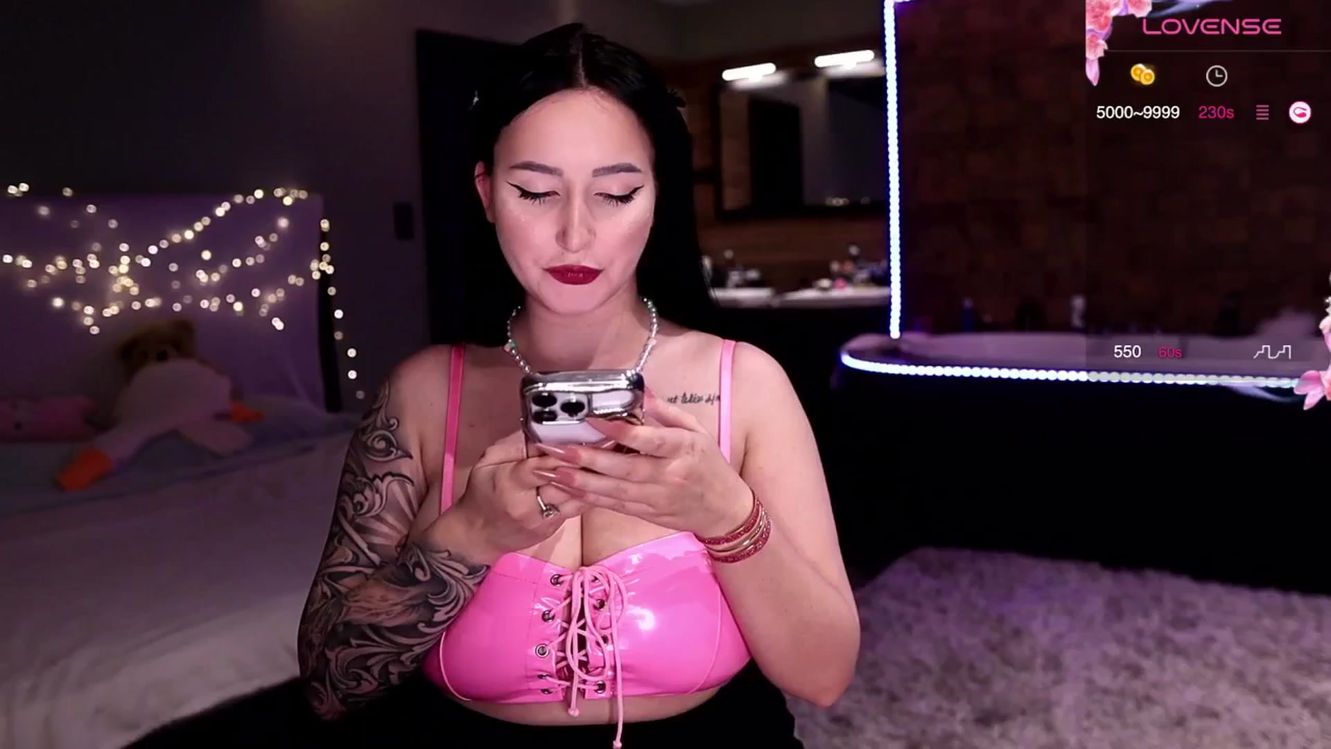 Gallery image thumbnail from Happy_Yulia's myfreecams stream on, 11/24/2025, 17:51 image 17 of 20
