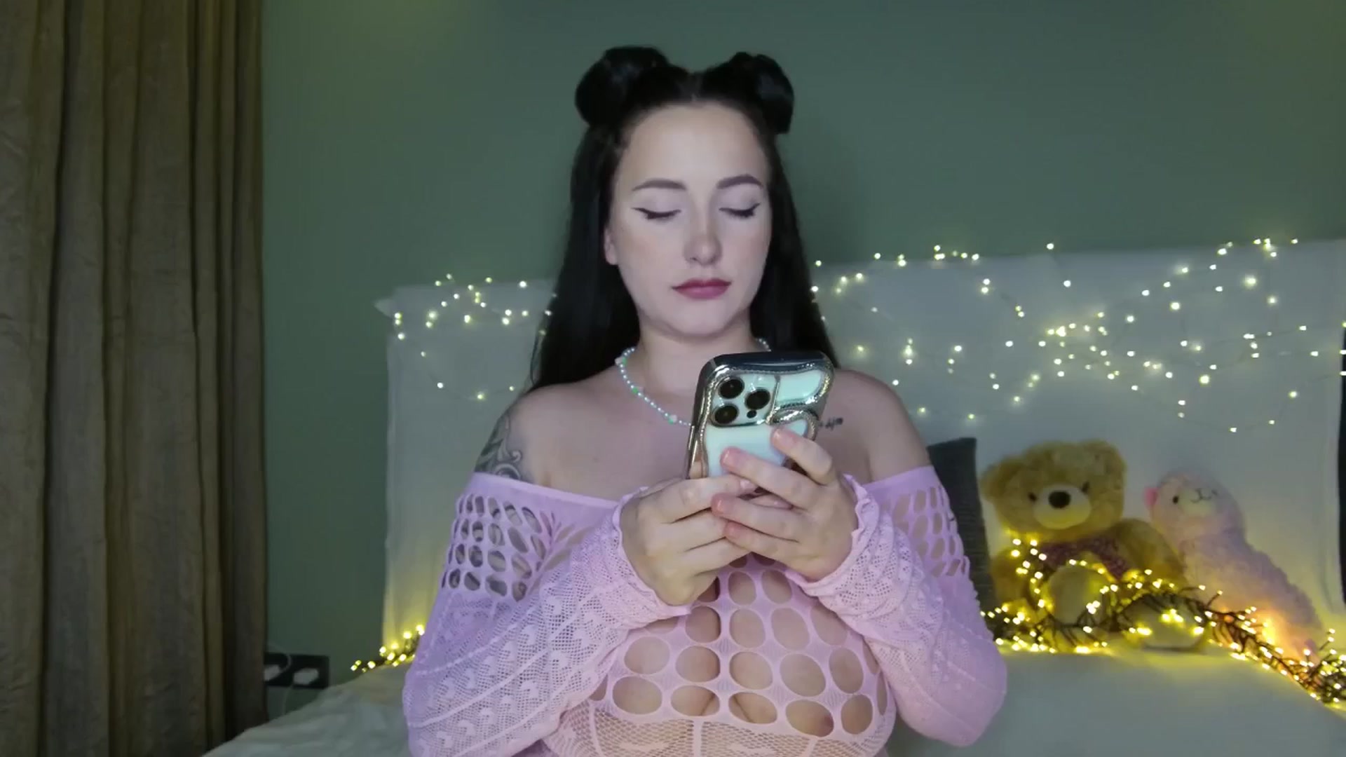Gallery image thumbnail from Happy_Yulia's myfreecams stream on, 12/02/2025, 14:24 image 7 of 20