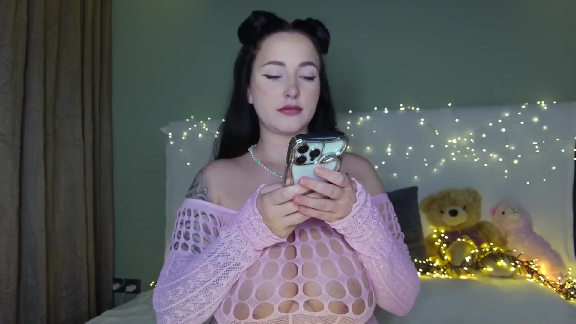 Gallery image thumbnail from Happy_Yulia's myfreecams stream on, 12/02/2025, 14:24 image 5 of 20