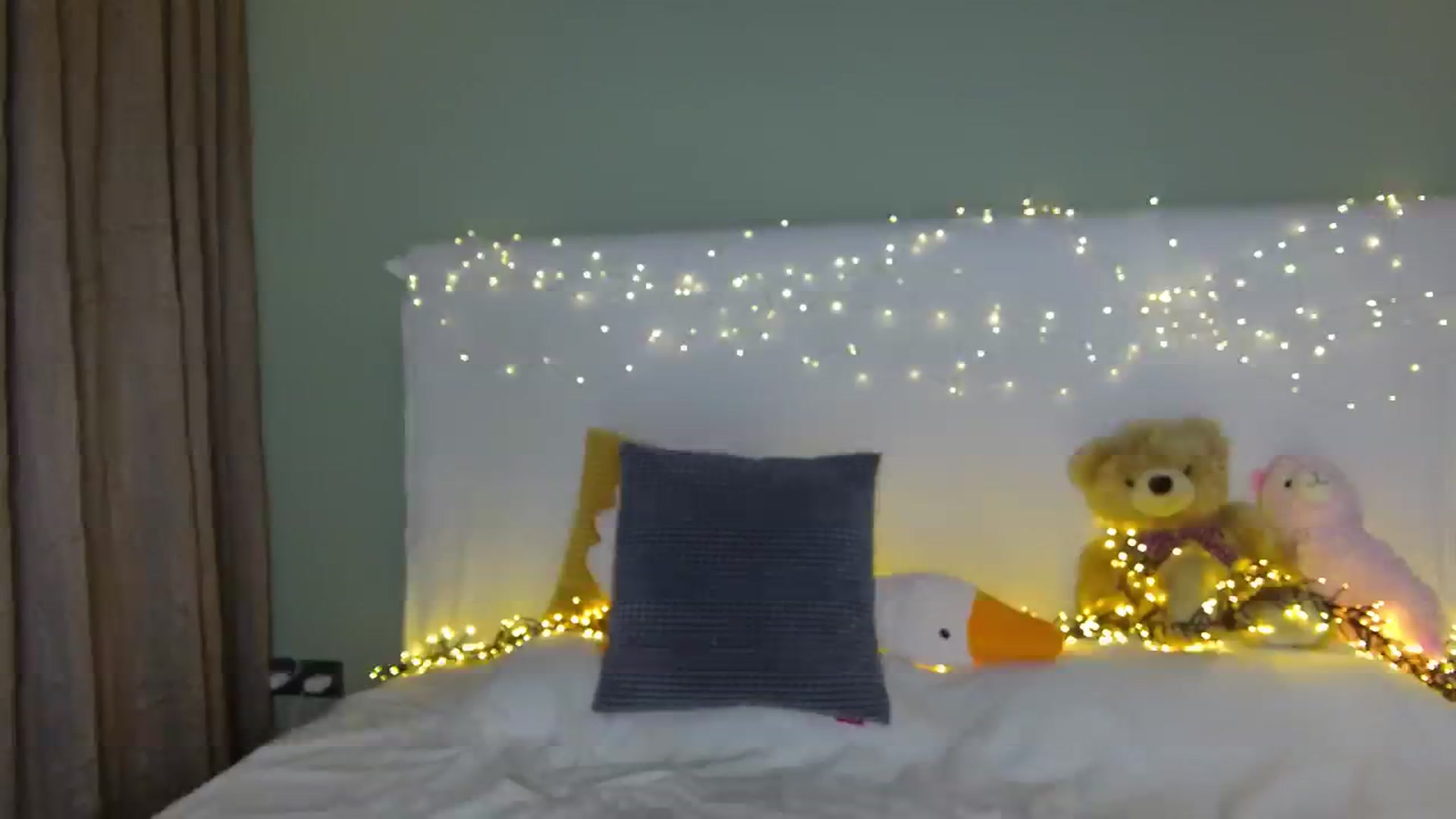 Gallery image thumbnail from Happy_Yulia's myfreecams stream on, 12/02/2025, 17:41 image 2 of 20
