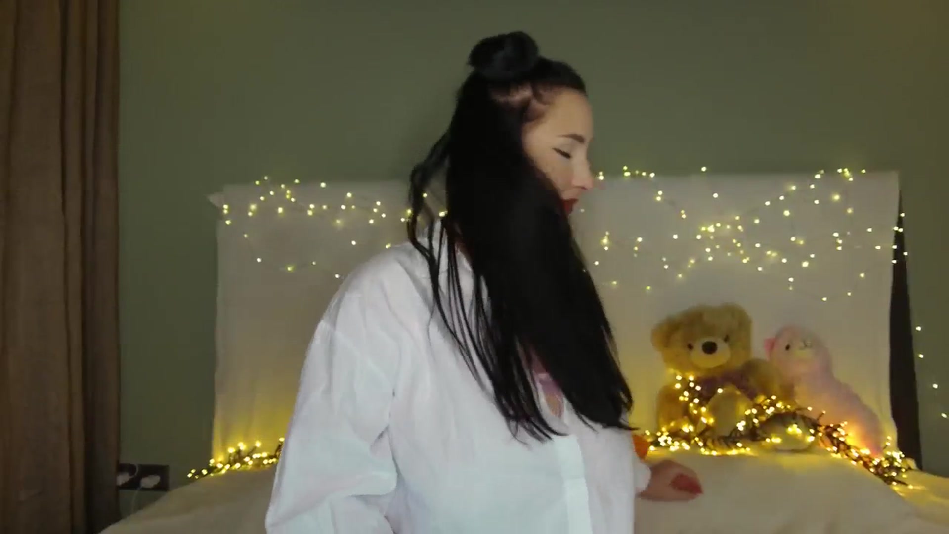 Gallery image thumbnail from Happy_Yulia's myfreecams stream on, 12/02/2025, 17:41 image 15 of 20