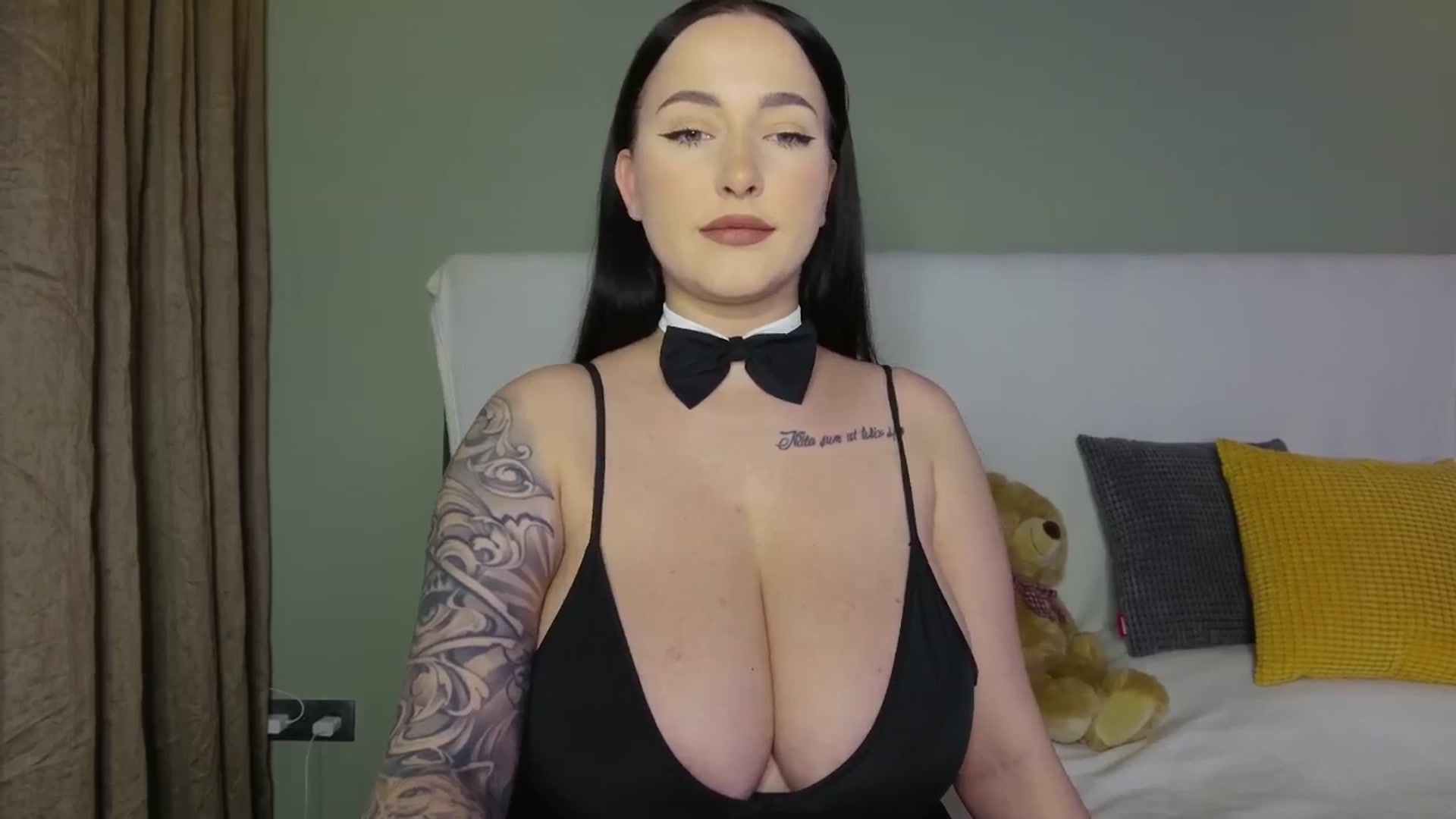 Gallery image thumbnail from Happy_Yulia's myfreecams stream on, 12/17/2025, 17:07 image 6 of 20
