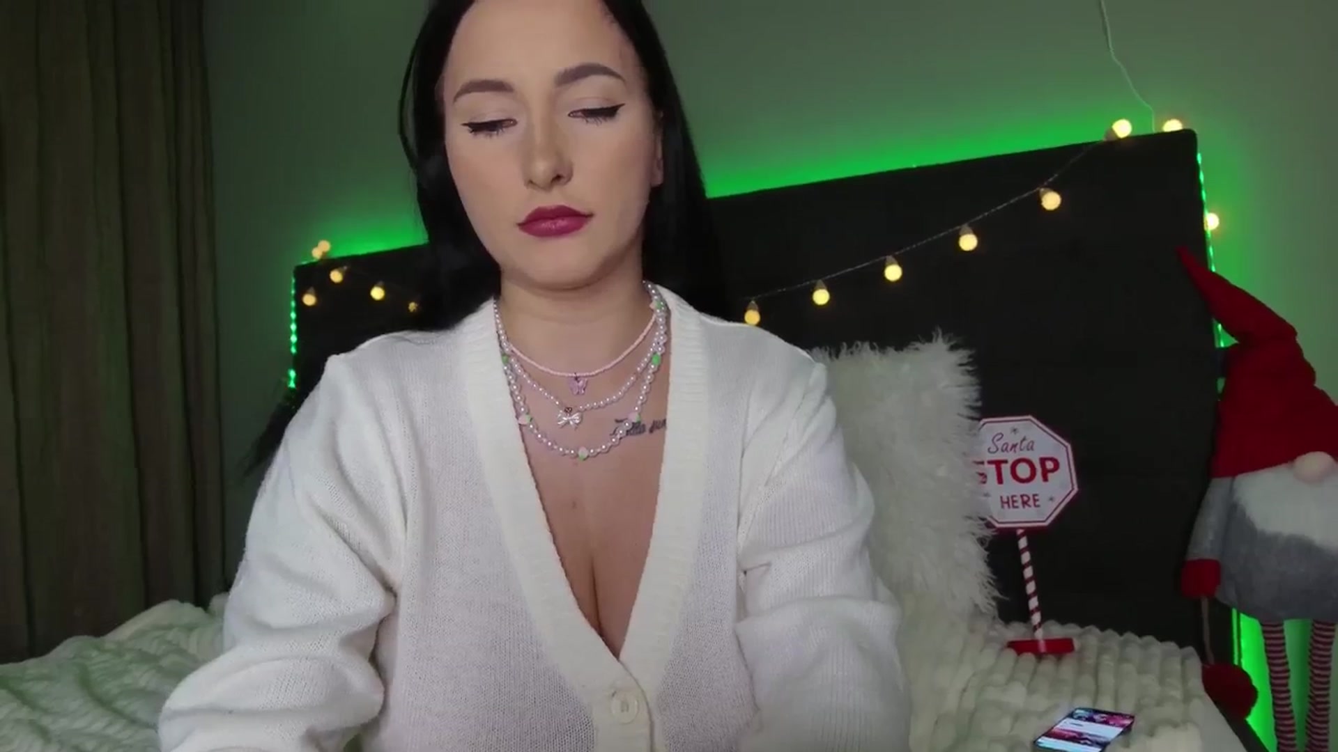 Gallery image thumbnail from Happy_Yulia's myfreecams stream on, 12/21/2025, 20:40 image 19 of 20
