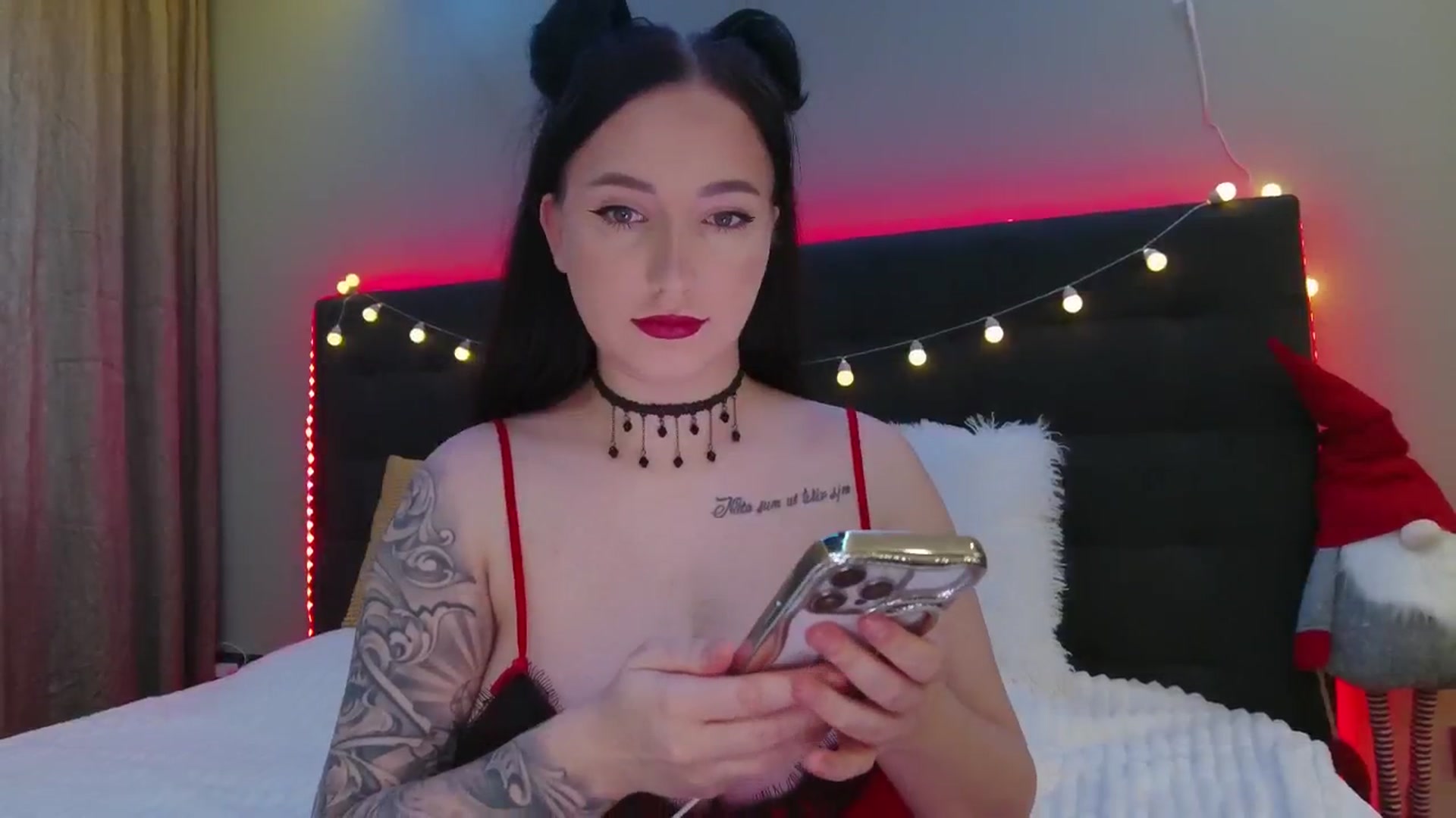 Gallery image thumbnail from Happy_Yulia's myfreecams stream on, 12/25/2025, 15:42 image 8 of 20
