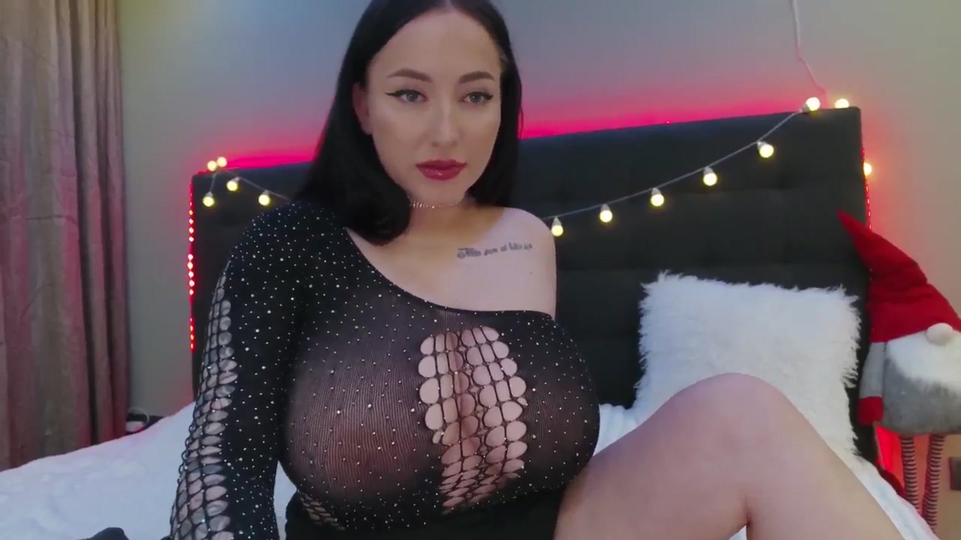 Gallery image thumbnail from Happy_Yulia's myfreecams stream on, 12/29/2025, 21:00 image 13 of 20