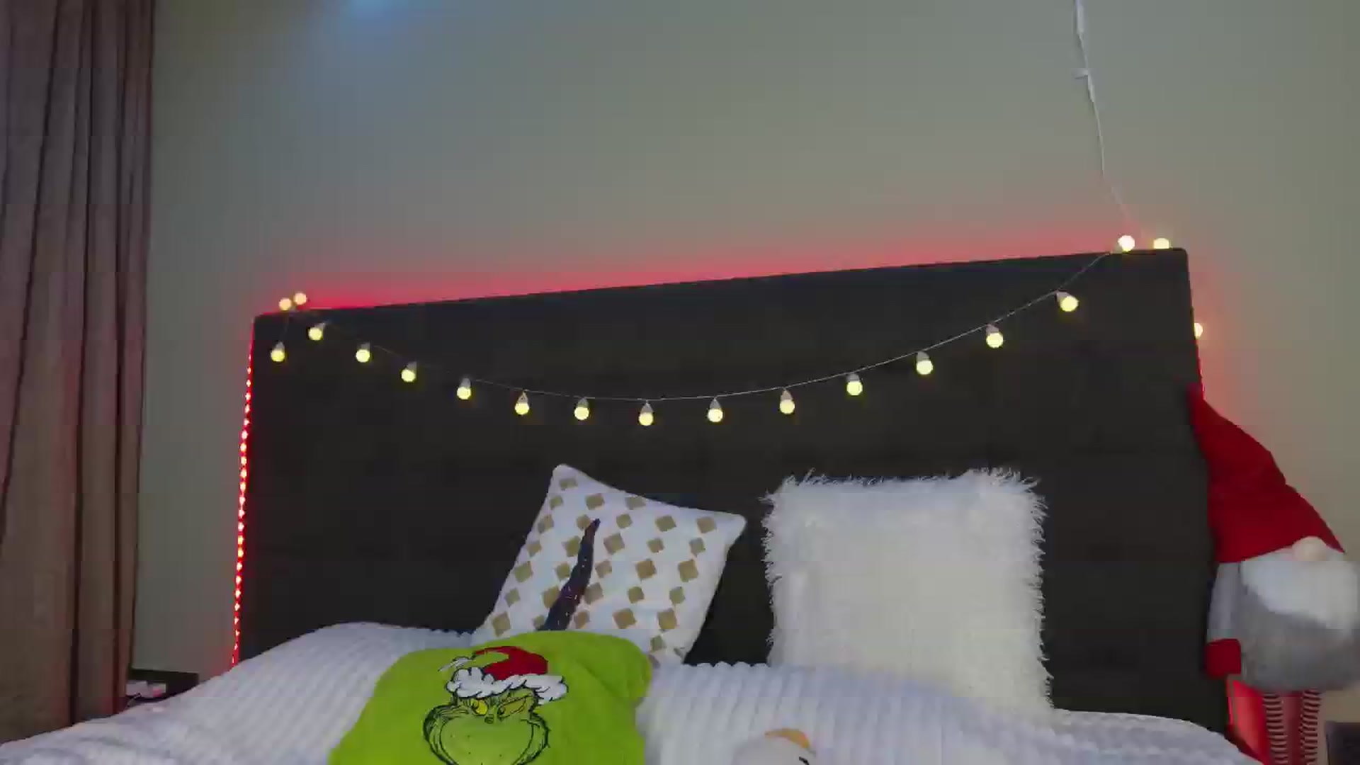 Gallery image thumbnail from Happy_Yulia's myfreecams stream on, 12/30/2025, 21:34 image 10 of 20