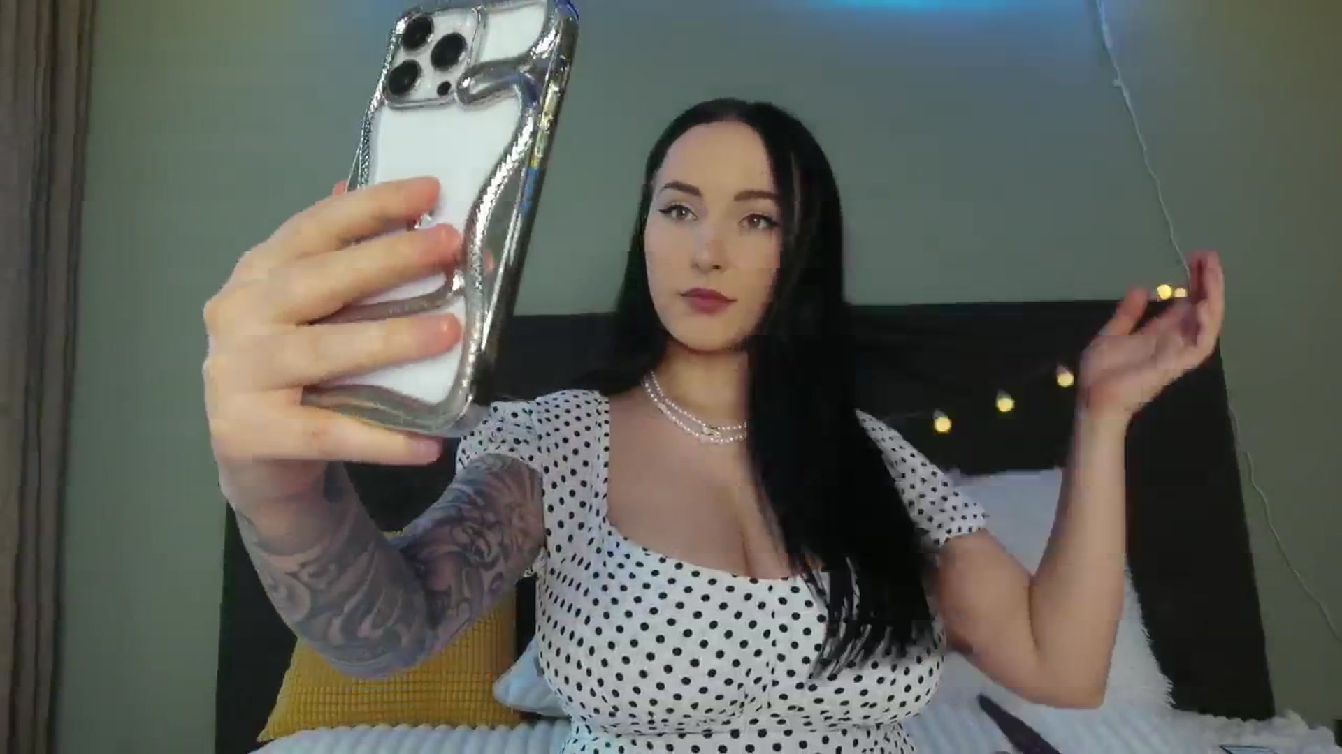 Gallery image thumbnail from Happy_Yulia's myfreecams stream on, 01/07/2026, 13:28 image 9 of 20