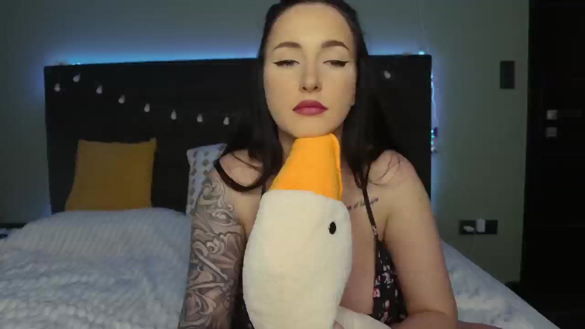 Gallery image thumbnail from Happy_Yulia's myfreecams stream on, 01/20/2026, 17:28 image 19 of 20