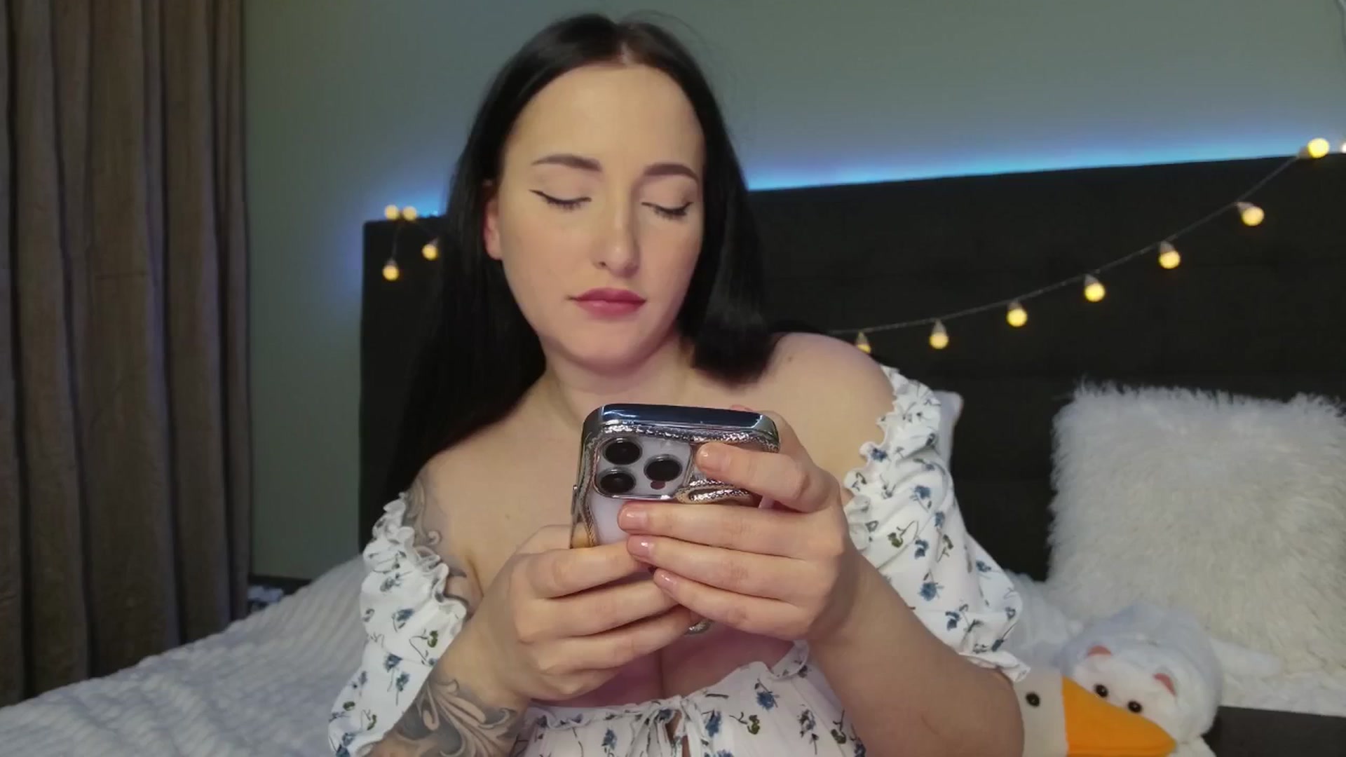 Gallery image thumbnail from Happy_Yulia's myfreecams stream on, 02/02/2026, 19:51 image 19 of 20
