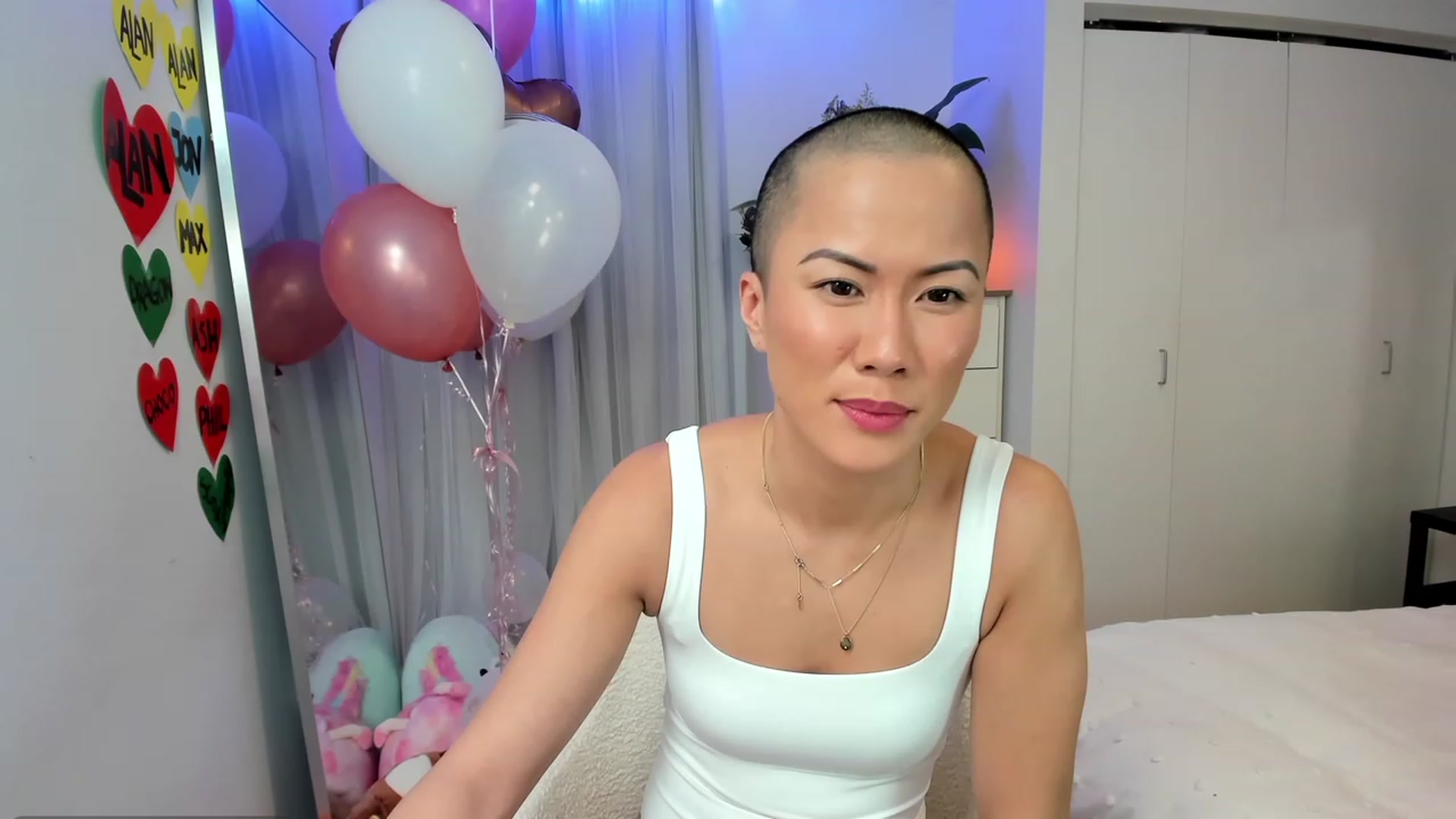 Gallery image thumbnail from HappysBDAY's myfreecams stream on, 03/04/2023, 24:05 image 1 of 20