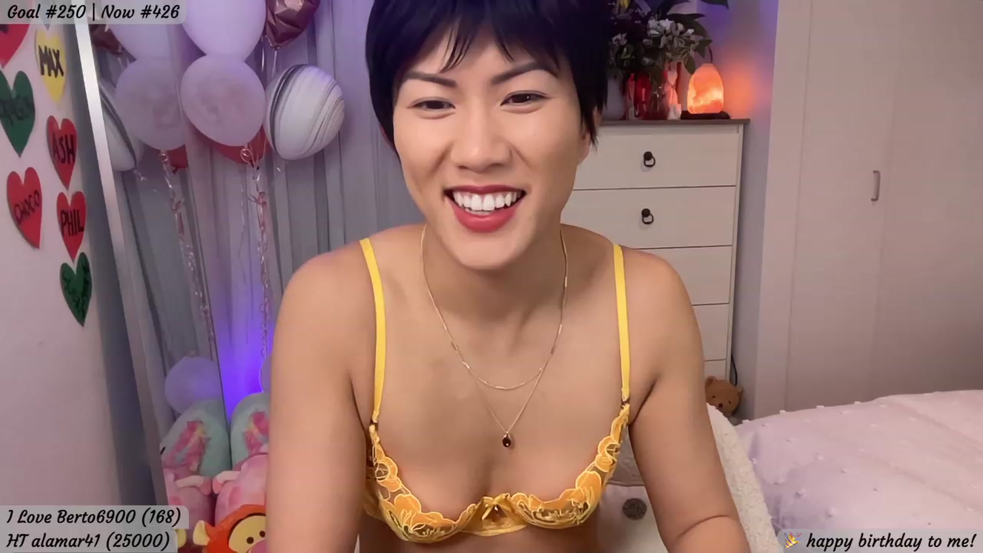 Gallery image thumbnail from HappysBDAY's myfreecams stream on, 03/10/2023, 24:28 image 11 of 20