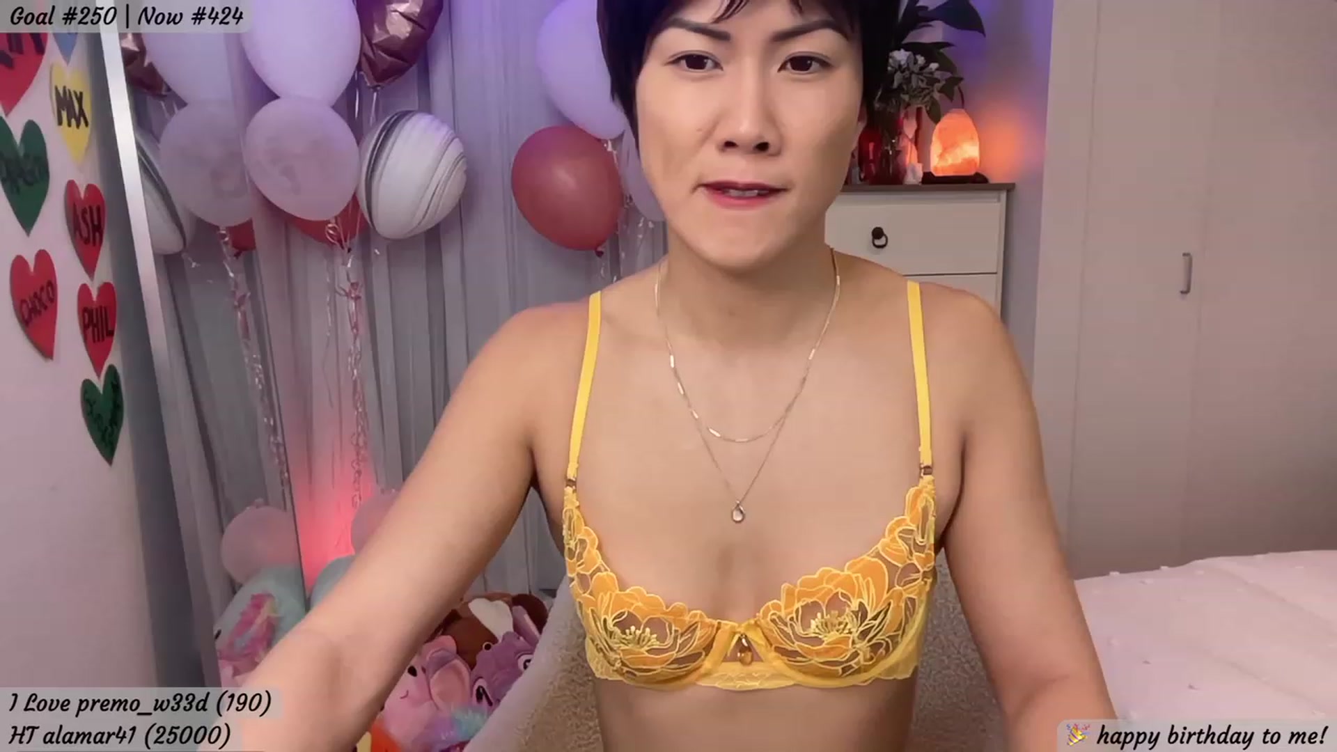 Gallery image thumbnail from HappysBDAY's myfreecams stream on, 03/10/2023, 24:28 image 17 of 20
