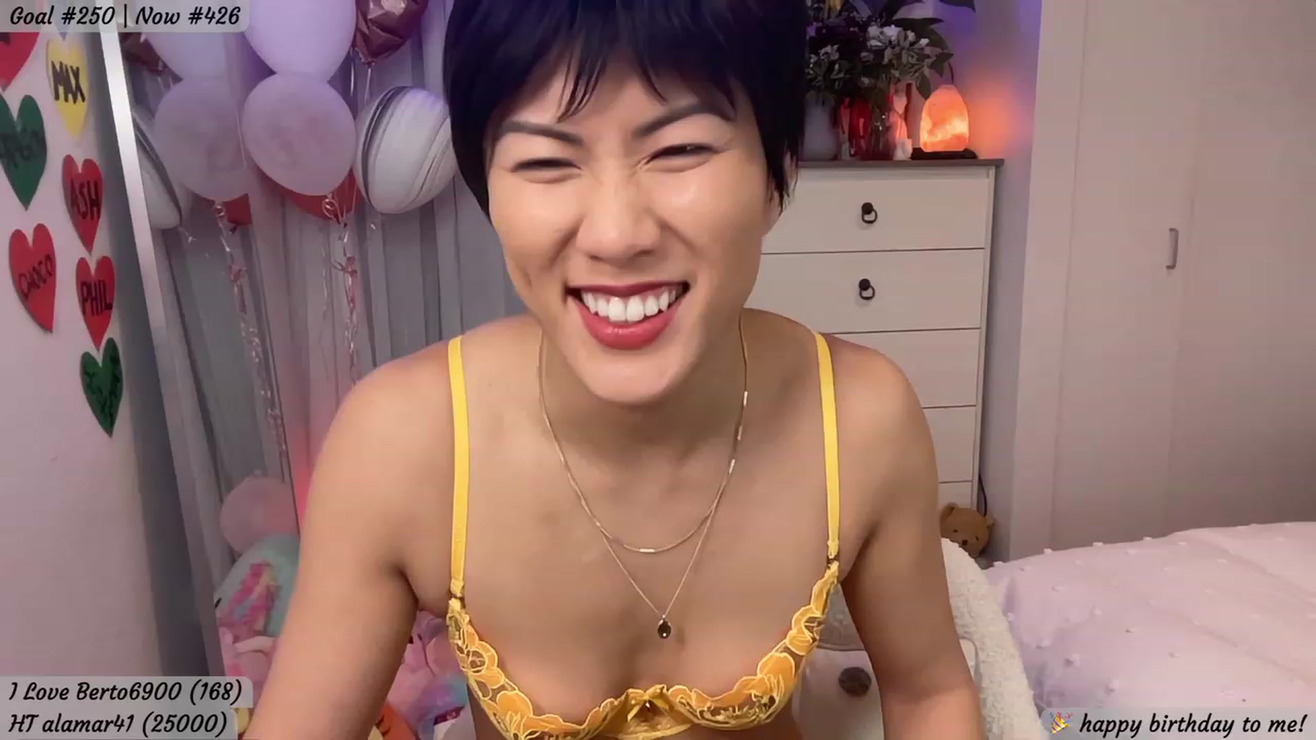 Gallery image thumbnail from HappysBDAY's myfreecams stream on, 03/10/2023, 24:28 image 10 of 20