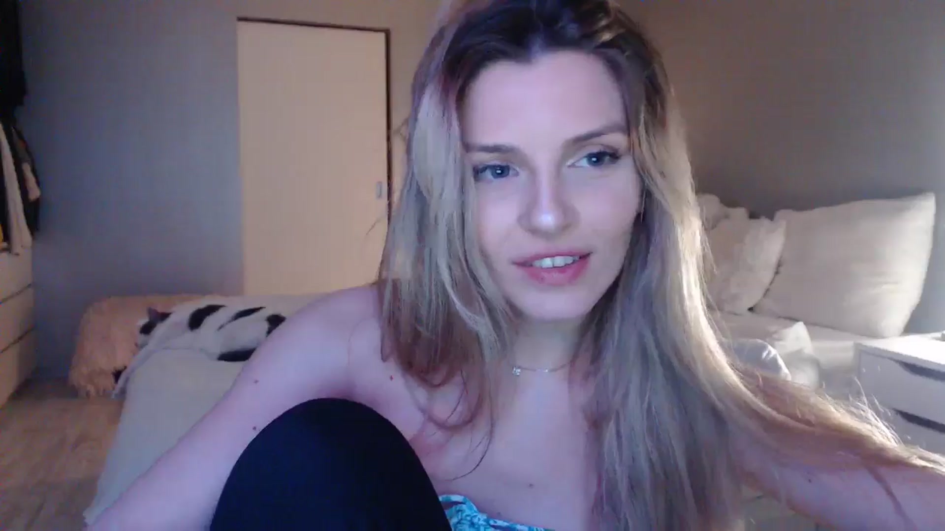 Gallery image thumbnail from Hard_2_Please's myfreecams stream on, 03/21/2025, 08:07 image 18 of 20