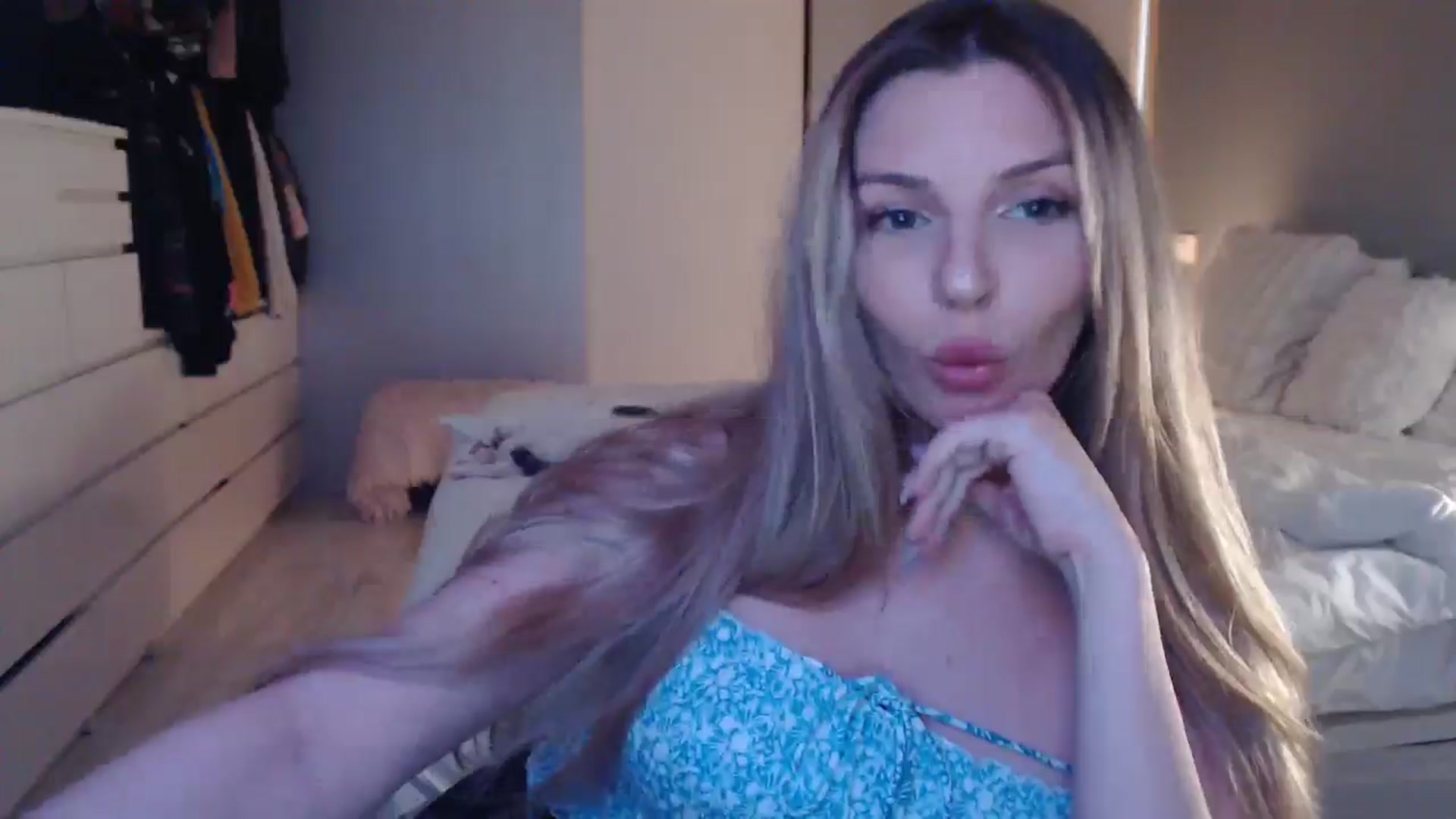 Gallery image thumbnail from Hard_2_Please's myfreecams stream on, 03/21/2025, 08:07 image 4 of 20