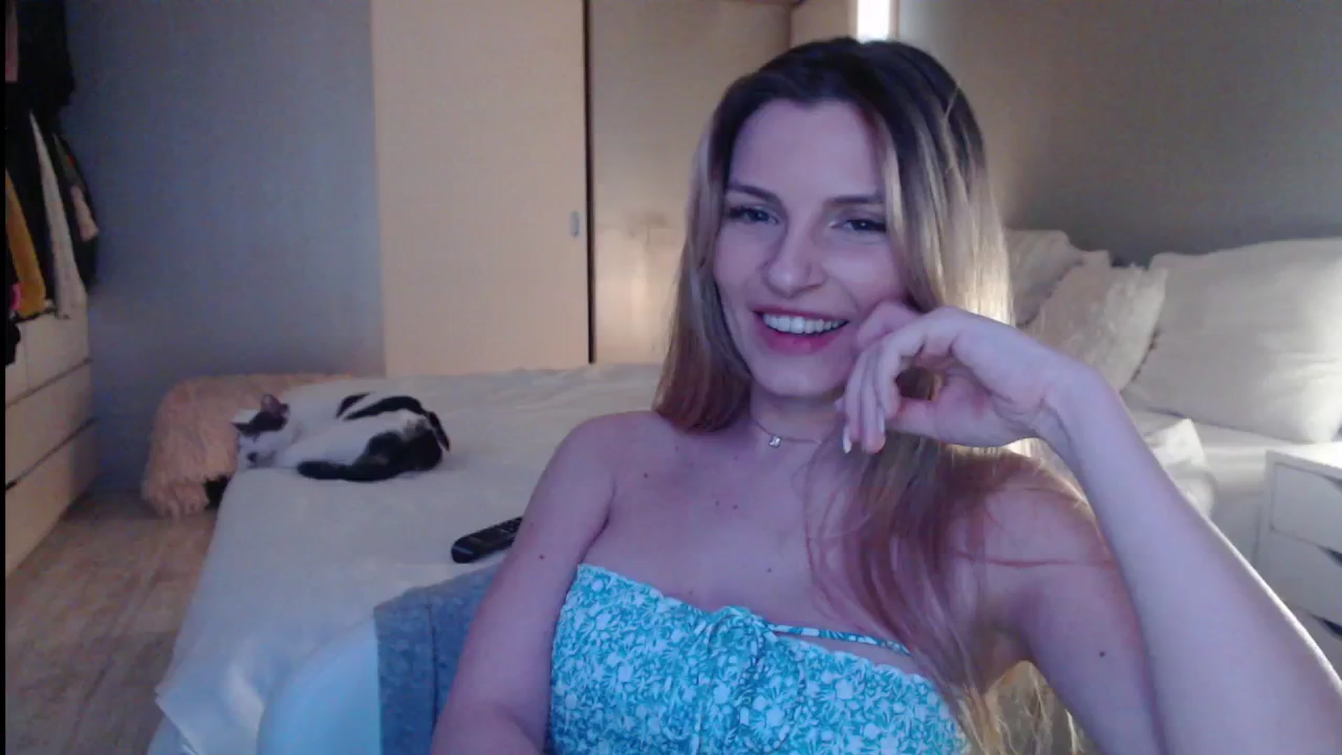 Gallery image thumbnail from Hard_2_Please's myfreecams stream on, 03/21/2025, 10:25 image 8 of 20