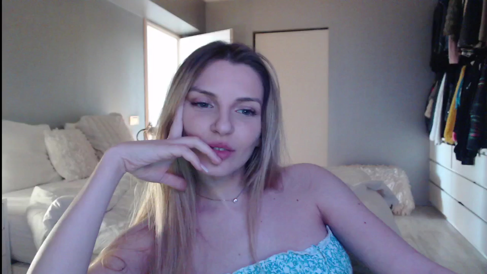 Gallery image thumbnail from Hard_2_Please's myfreecams stream on, 03/21/2025, 10:50 image 10 of 20