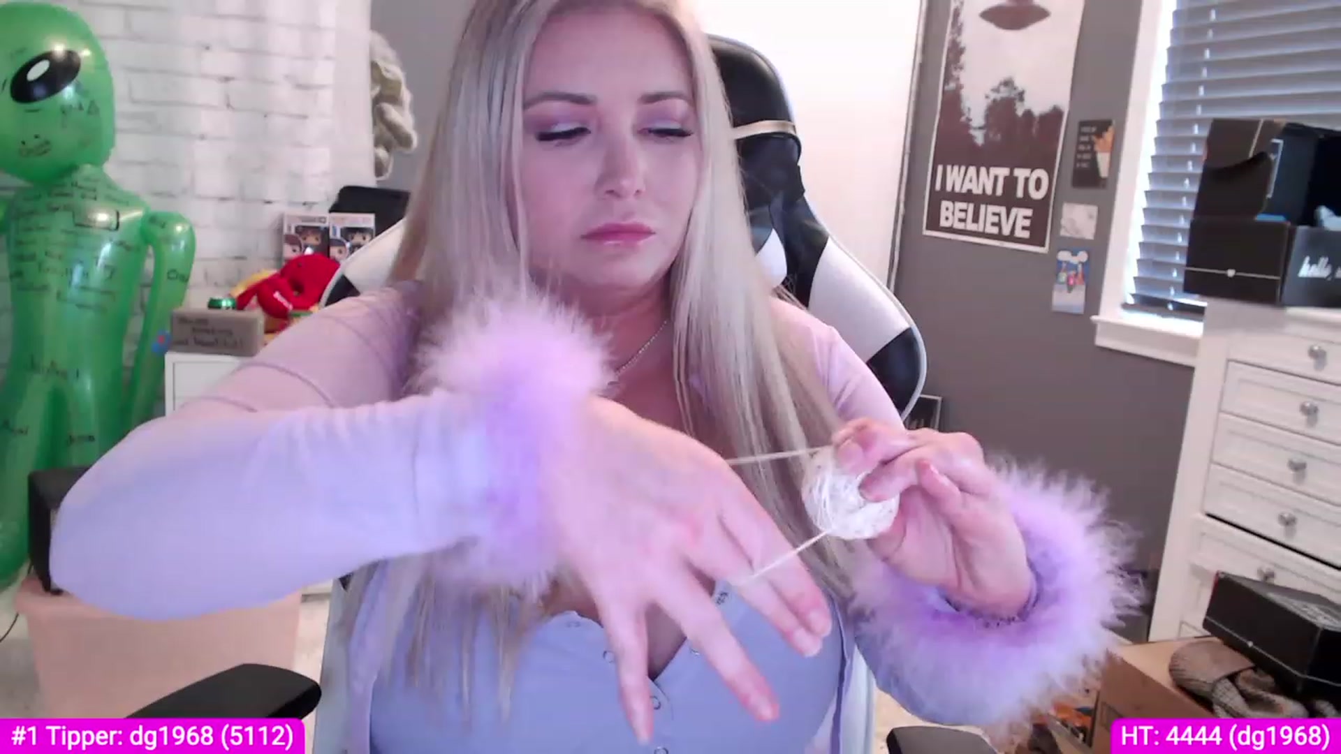 Gallery image thumbnail from Harli_Lotts's myfreecams stream on, 03/01/2023, 19:44 image 14 of 20