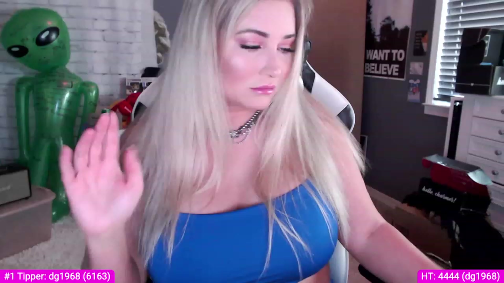 Gallery image thumbnail from Harli_Lotts's myfreecams stream on, 03/07/2023, 19:03 image 18 of 20