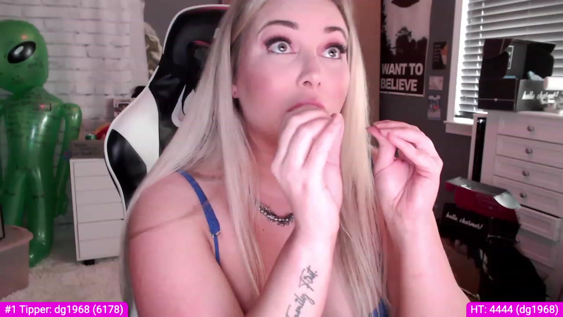 Gallery image thumbnail from Harli_Lotts's myfreecams stream on, 03/07/2023, 19:17 image 14 of 20