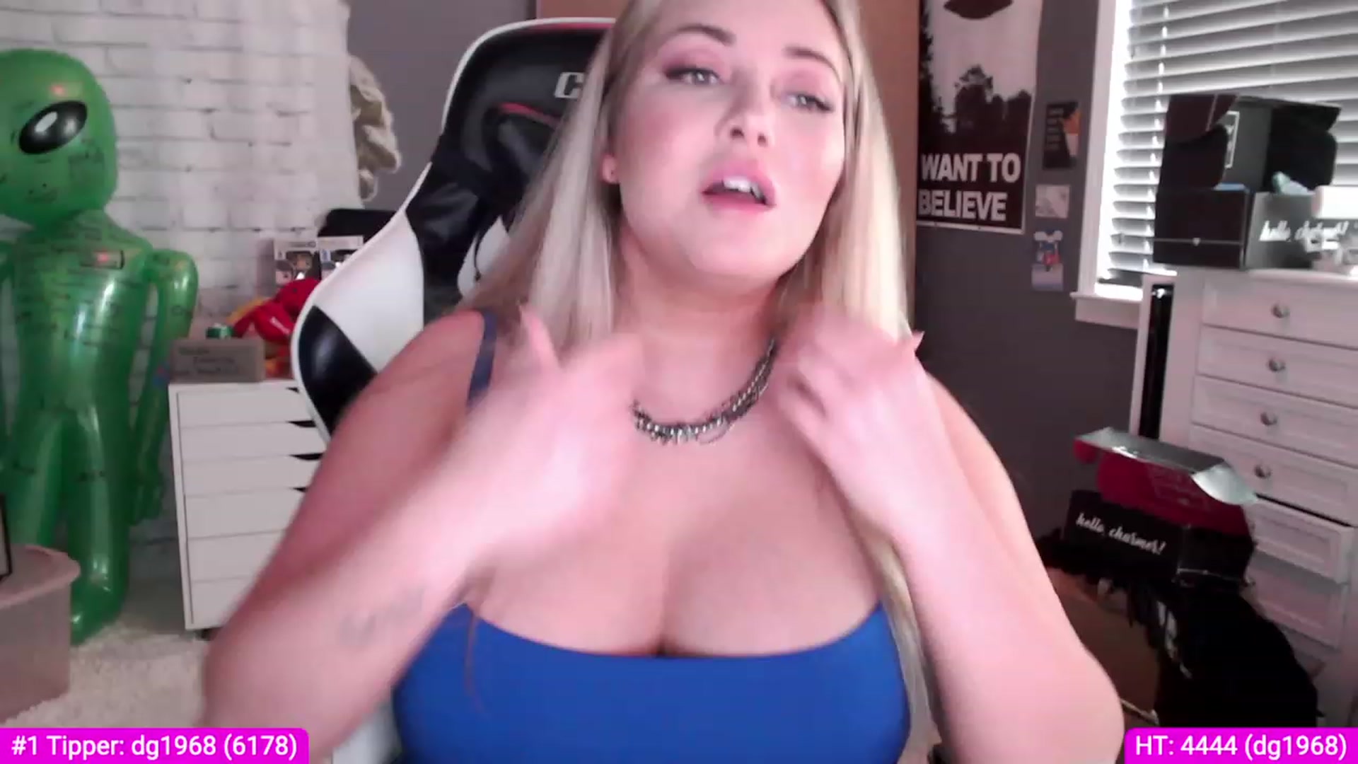 Gallery image thumbnail from Harli_Lotts's myfreecams stream on, 03/07/2023, 19:17 image 15 of 20